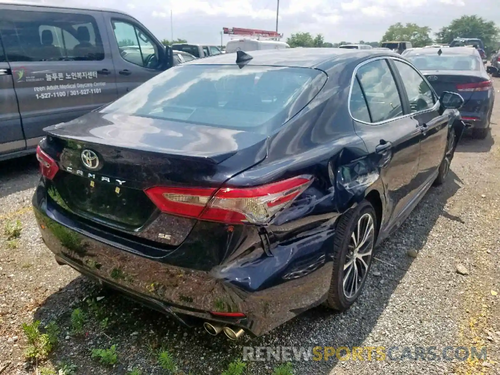 4 Photograph of a damaged car 4T1B11HK7KU217568 TOYOTA CAMRY 2019