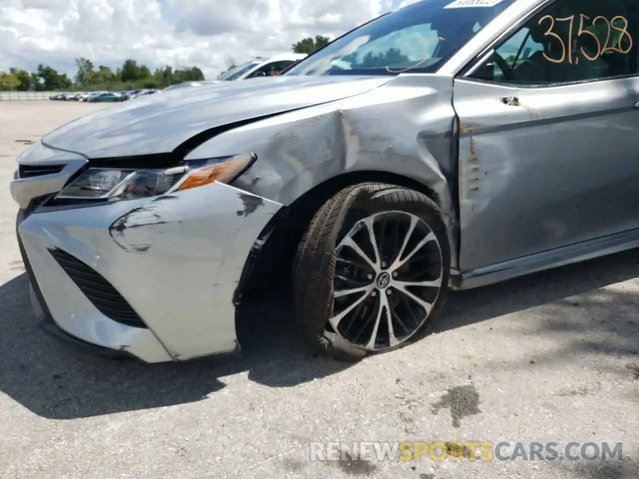 9 Photograph of a damaged car 4T1B11HK7KU218803 TOYOTA CAMRY 2019