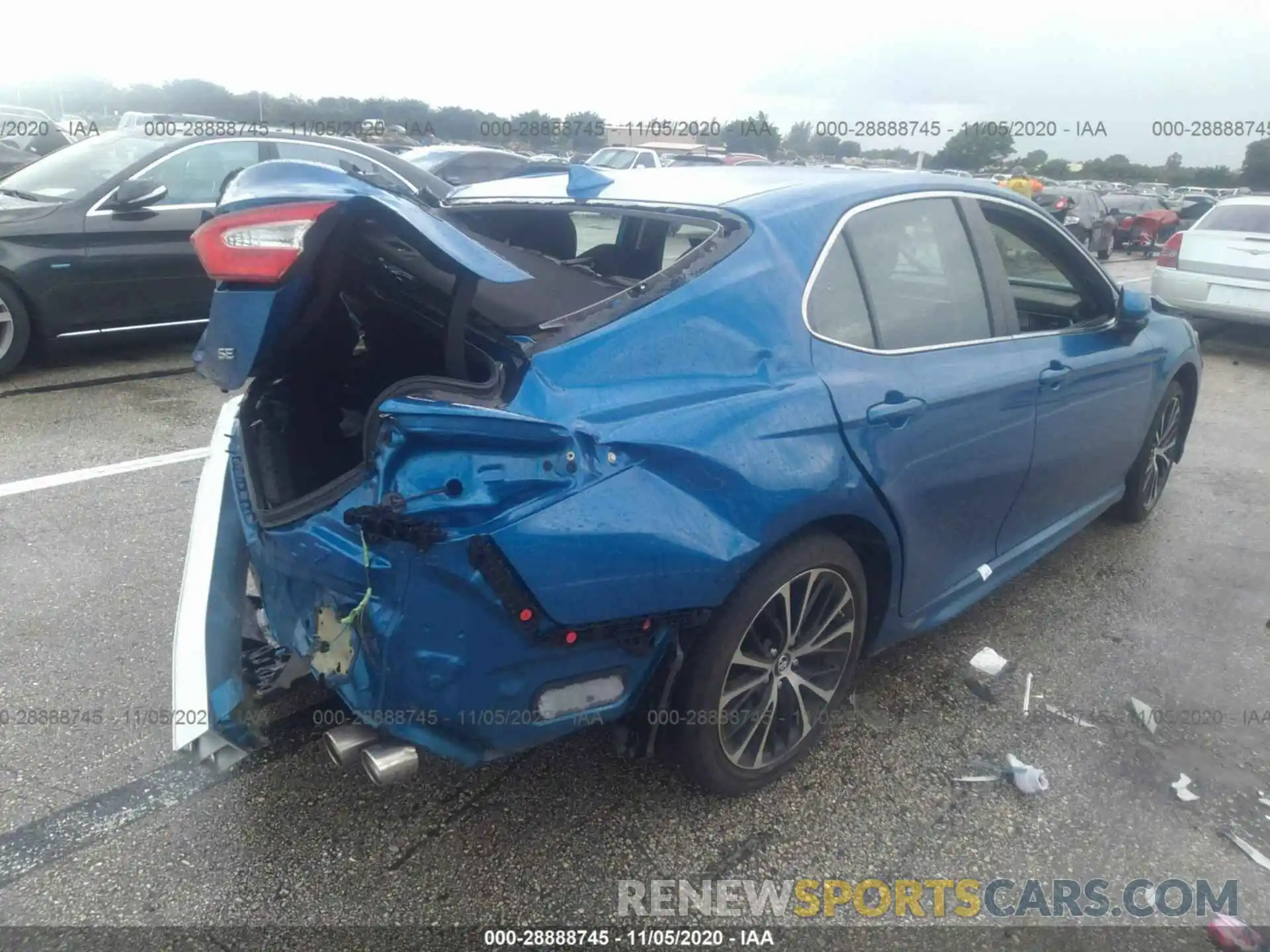 4 Photograph of a damaged car 4T1B11HK7KU218896 TOYOTA CAMRY 2019