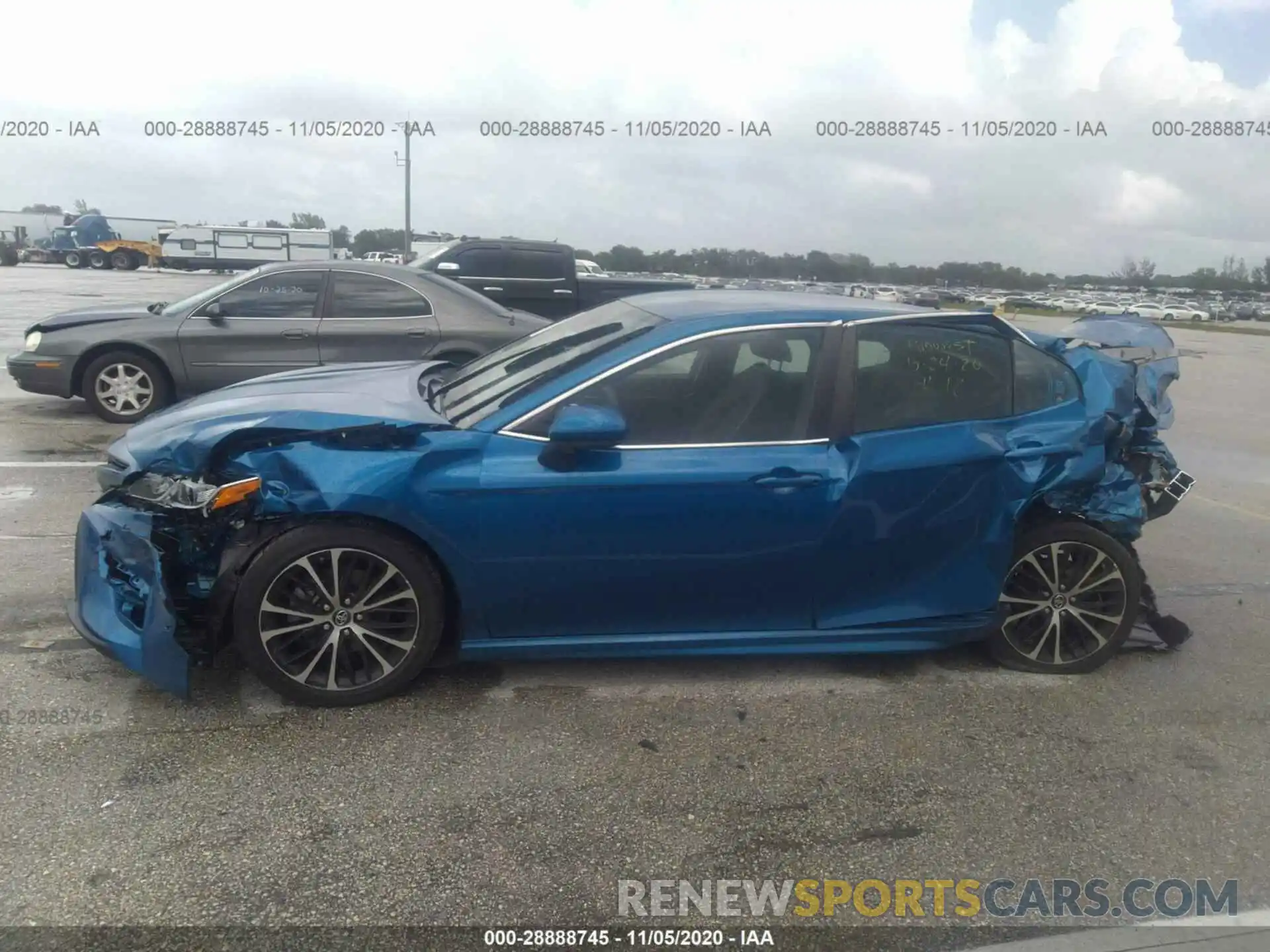 6 Photograph of a damaged car 4T1B11HK7KU218896 TOYOTA CAMRY 2019