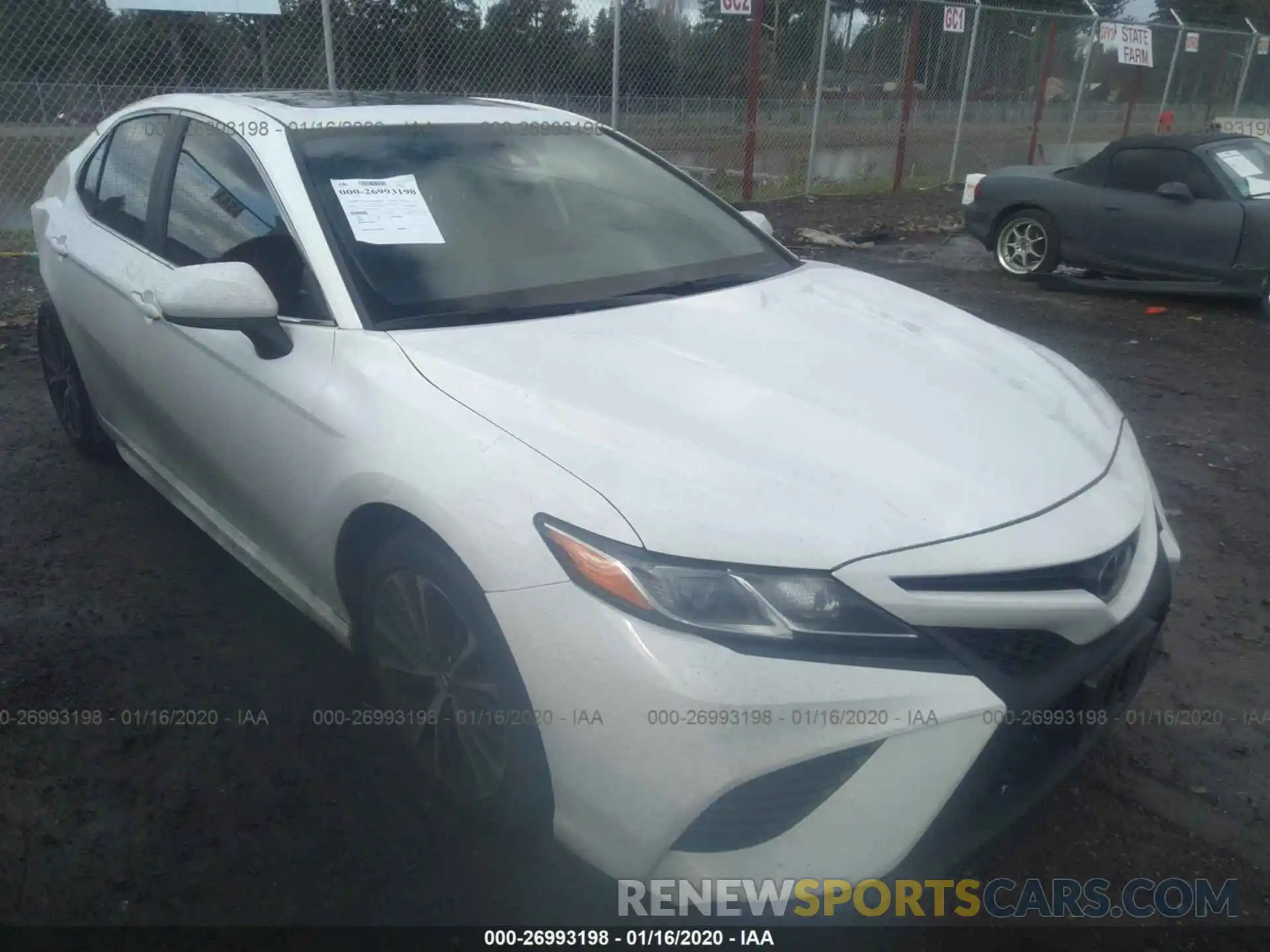 1 Photograph of a damaged car 4T1B11HK7KU220972 TOYOTA CAMRY 2019