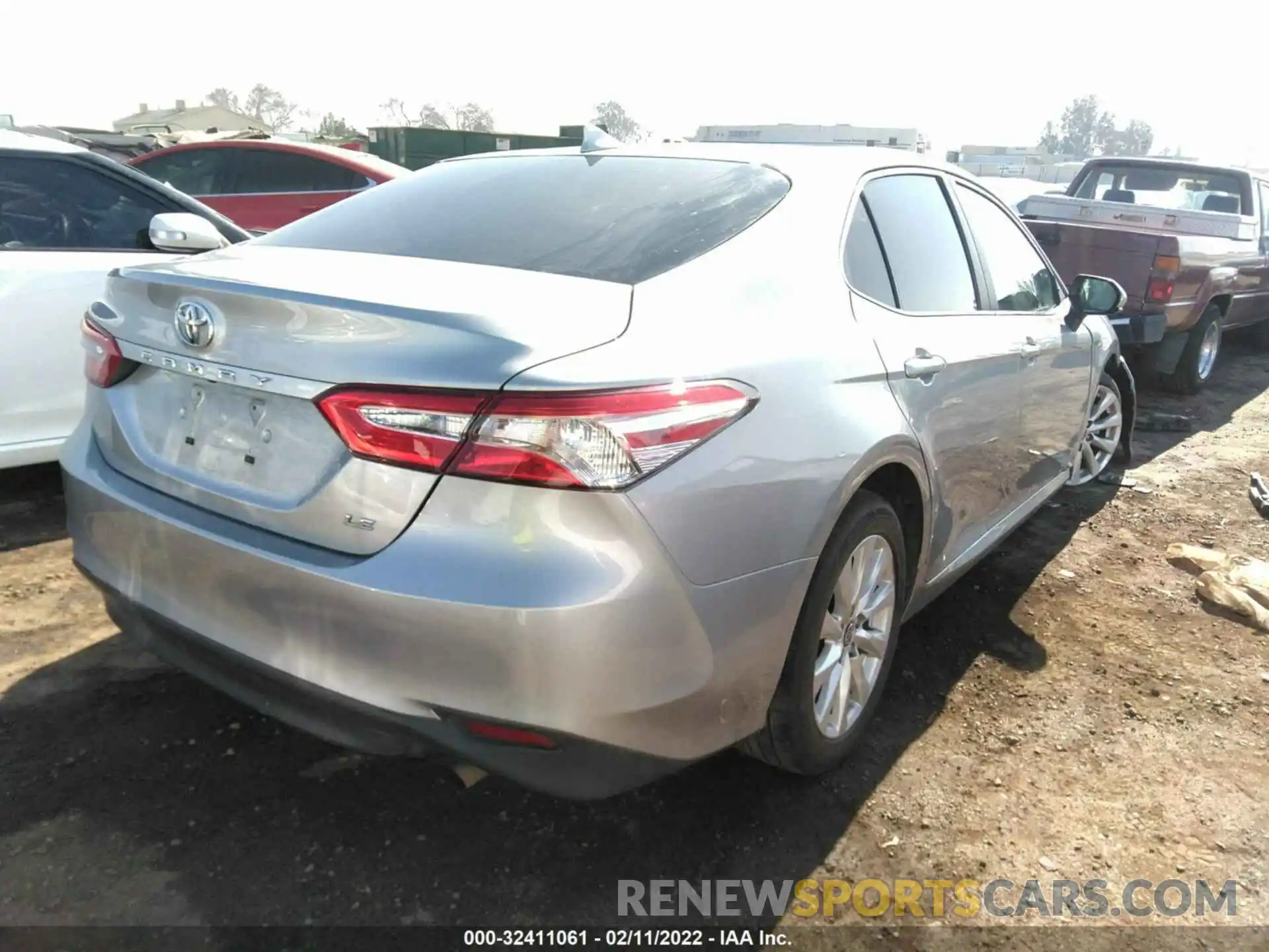 4 Photograph of a damaged car 4T1B11HK7KU224004 TOYOTA CAMRY 2019