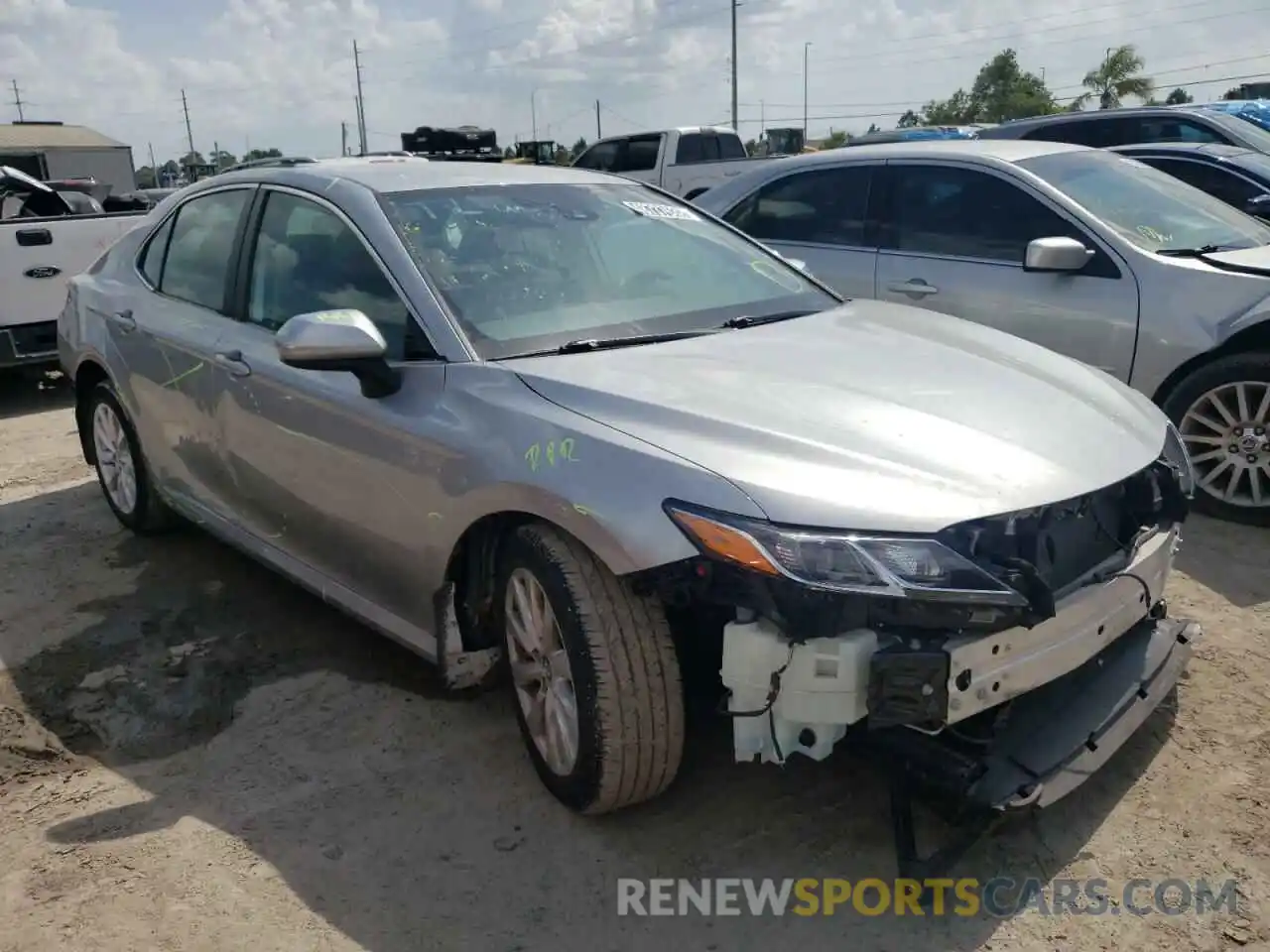 1 Photograph of a damaged car 4T1B11HK7KU225248 TOYOTA CAMRY 2019