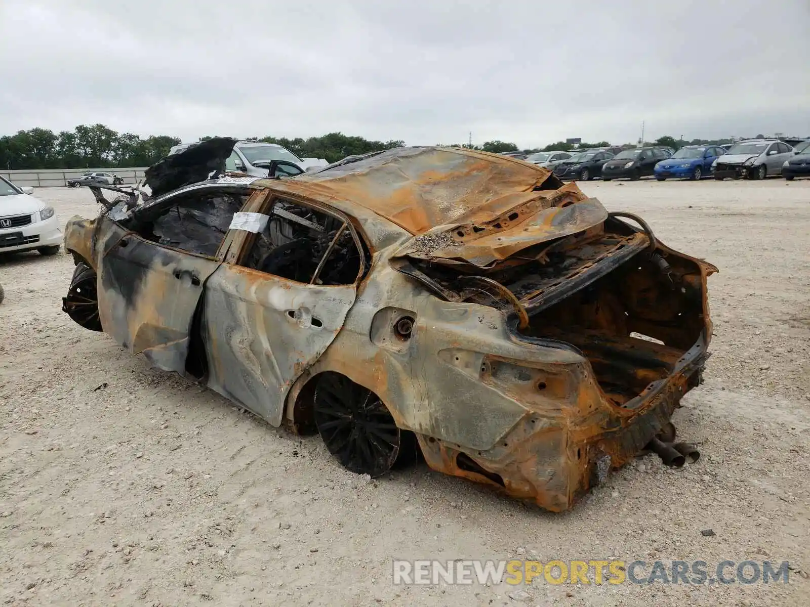 3 Фотография поврежденного автомобиля 4T1B11HK7KU225444 TOYOTA CAMRY 2019