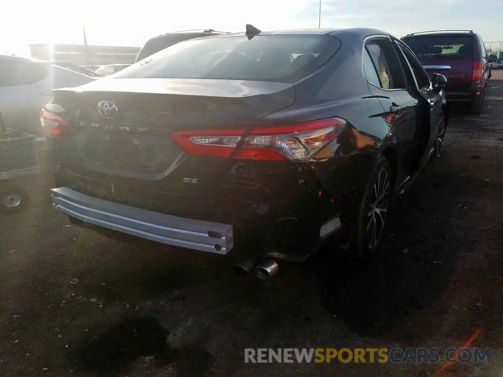 4 Photograph of a damaged car 4T1B11HK7KU230272 TOYOTA CAMRY 2019