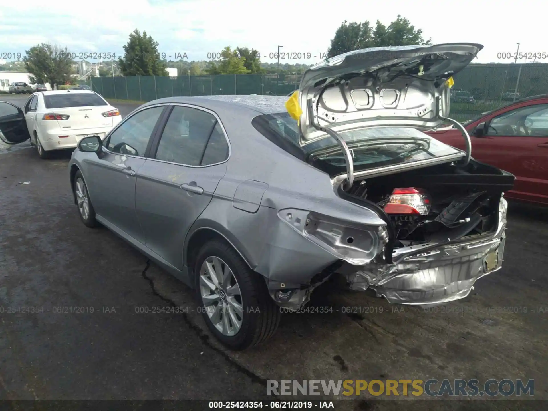 3 Photograph of a damaged car 4T1B11HK7KU230658 TOYOTA CAMRY 2019