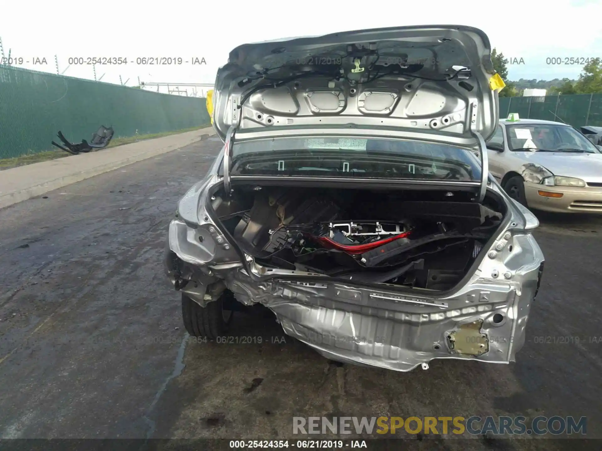 6 Photograph of a damaged car 4T1B11HK7KU230658 TOYOTA CAMRY 2019