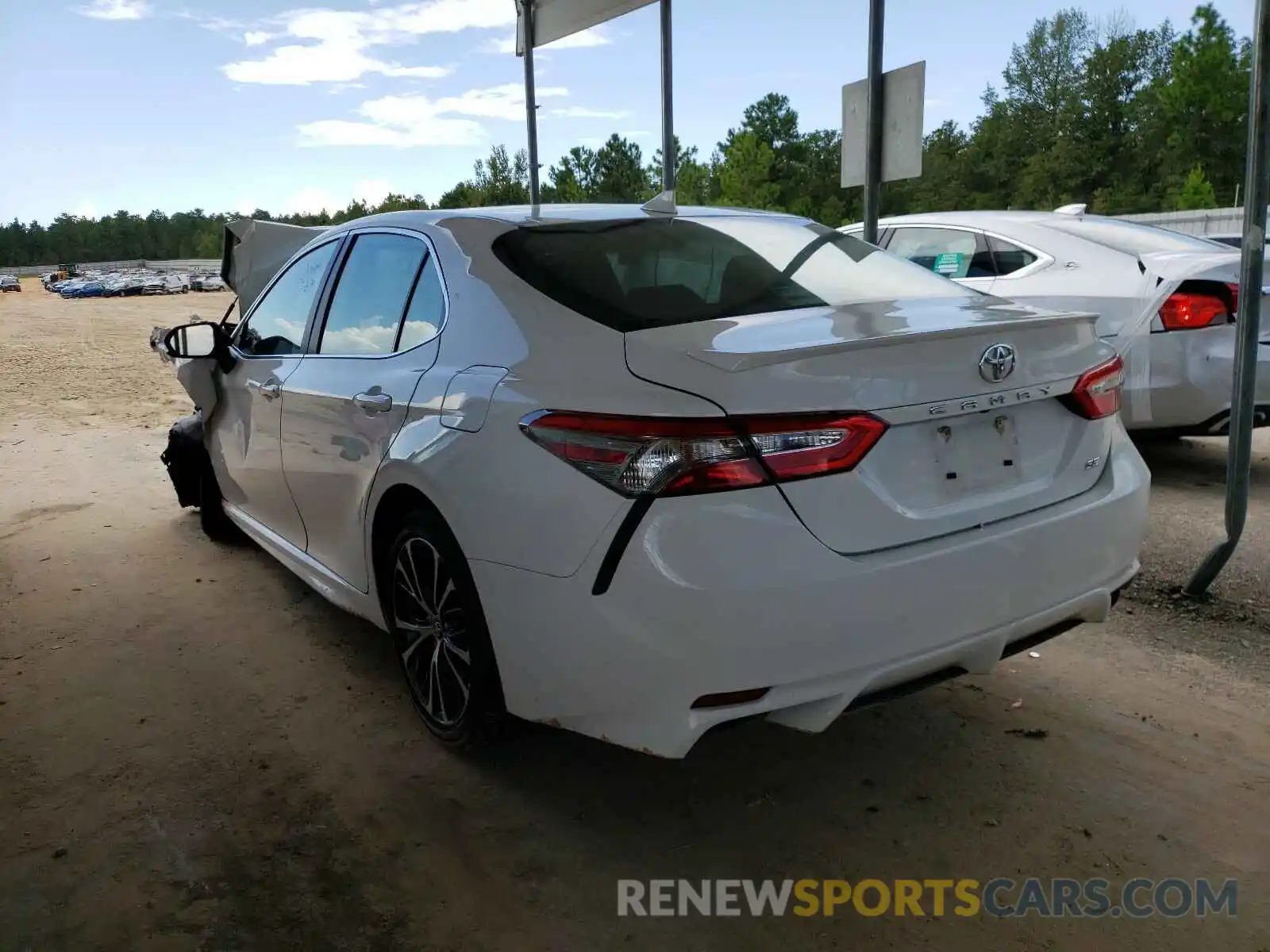 3 Photograph of a damaged car 4T1B11HK7KU231728 TOYOTA CAMRY 2019