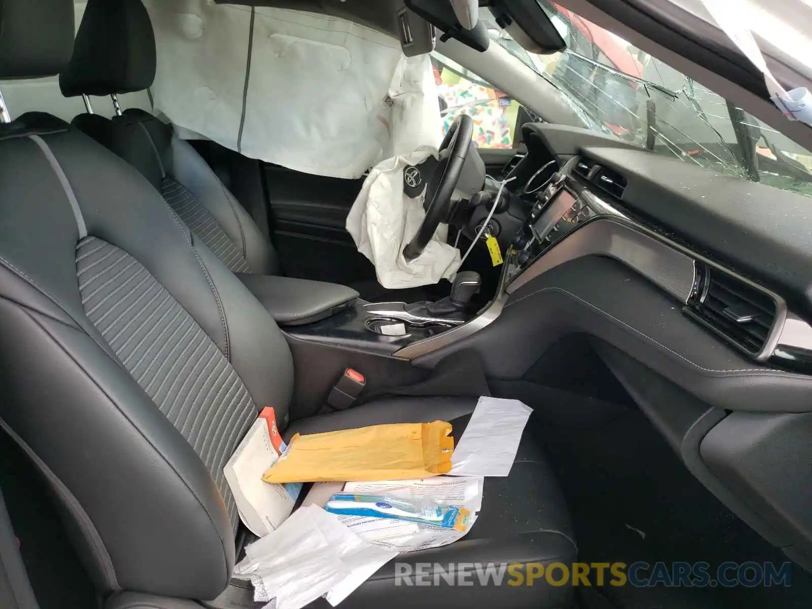 5 Photograph of a damaged car 4T1B11HK7KU231728 TOYOTA CAMRY 2019