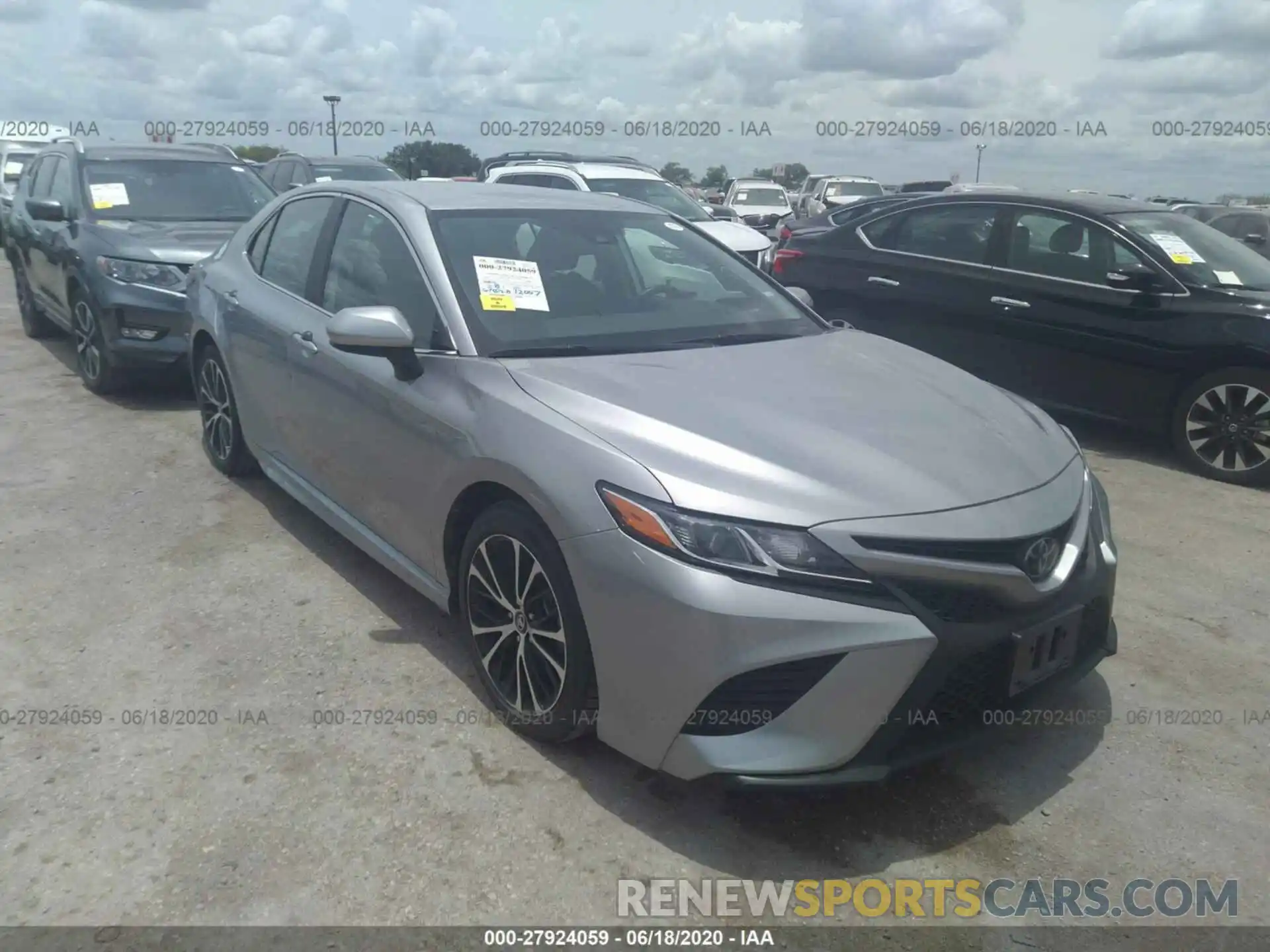 1 Photograph of a damaged car 4T1B11HK7KU232054 TOYOTA CAMRY 2019