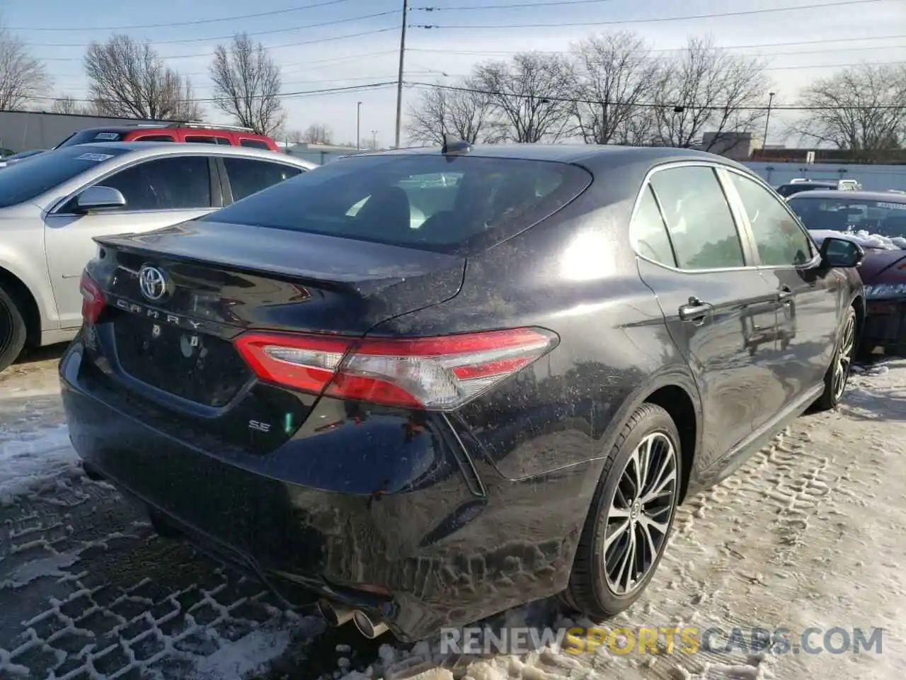 4 Photograph of a damaged car 4T1B11HK7KU232278 TOYOTA CAMRY 2019