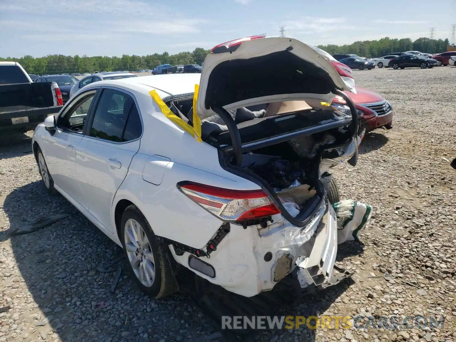 3 Photograph of a damaged car 4T1B11HK7KU232667 TOYOTA CAMRY 2019