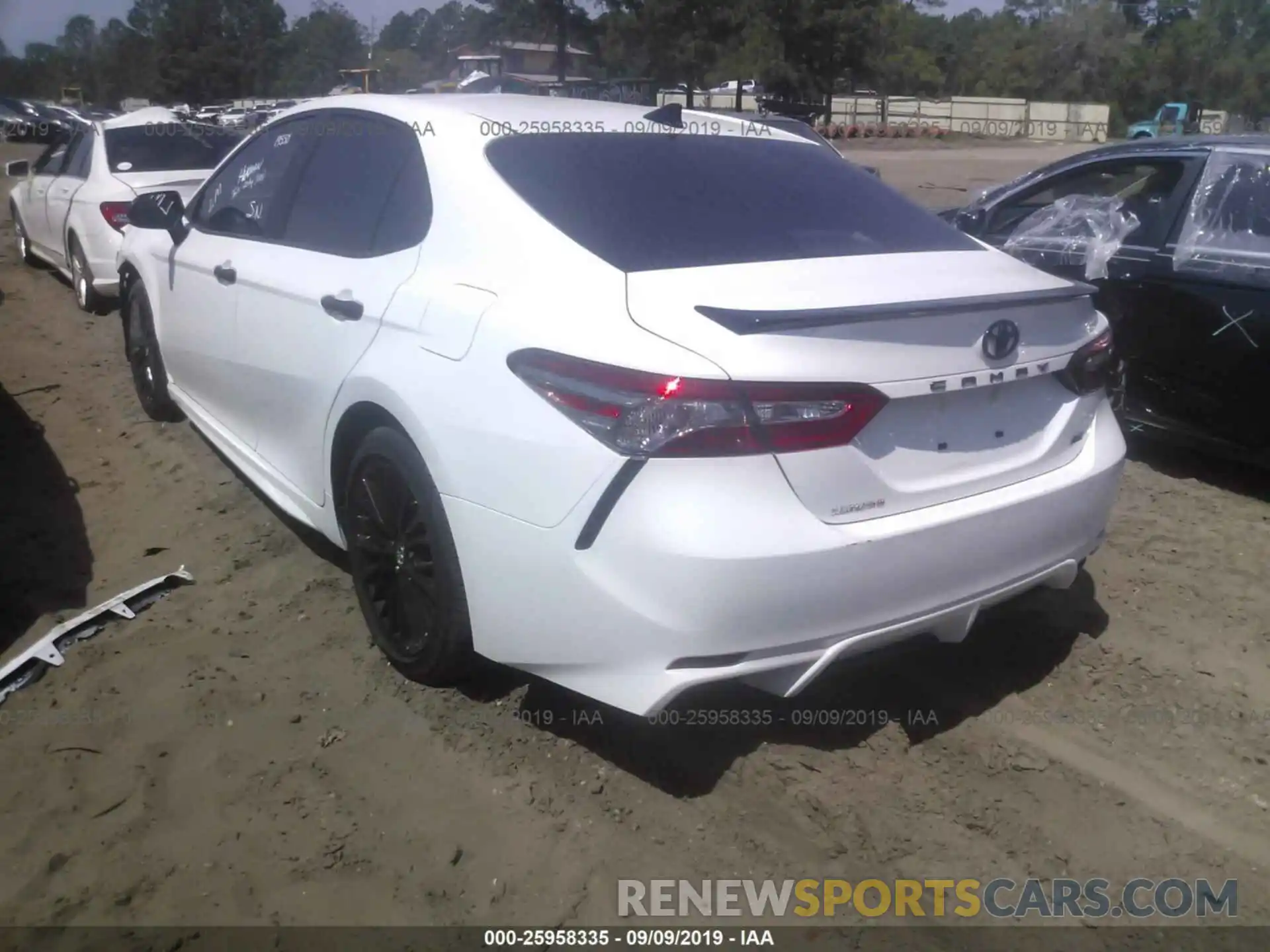 3 Photograph of a damaged car 4T1B11HK7KU234290 TOYOTA CAMRY 2019