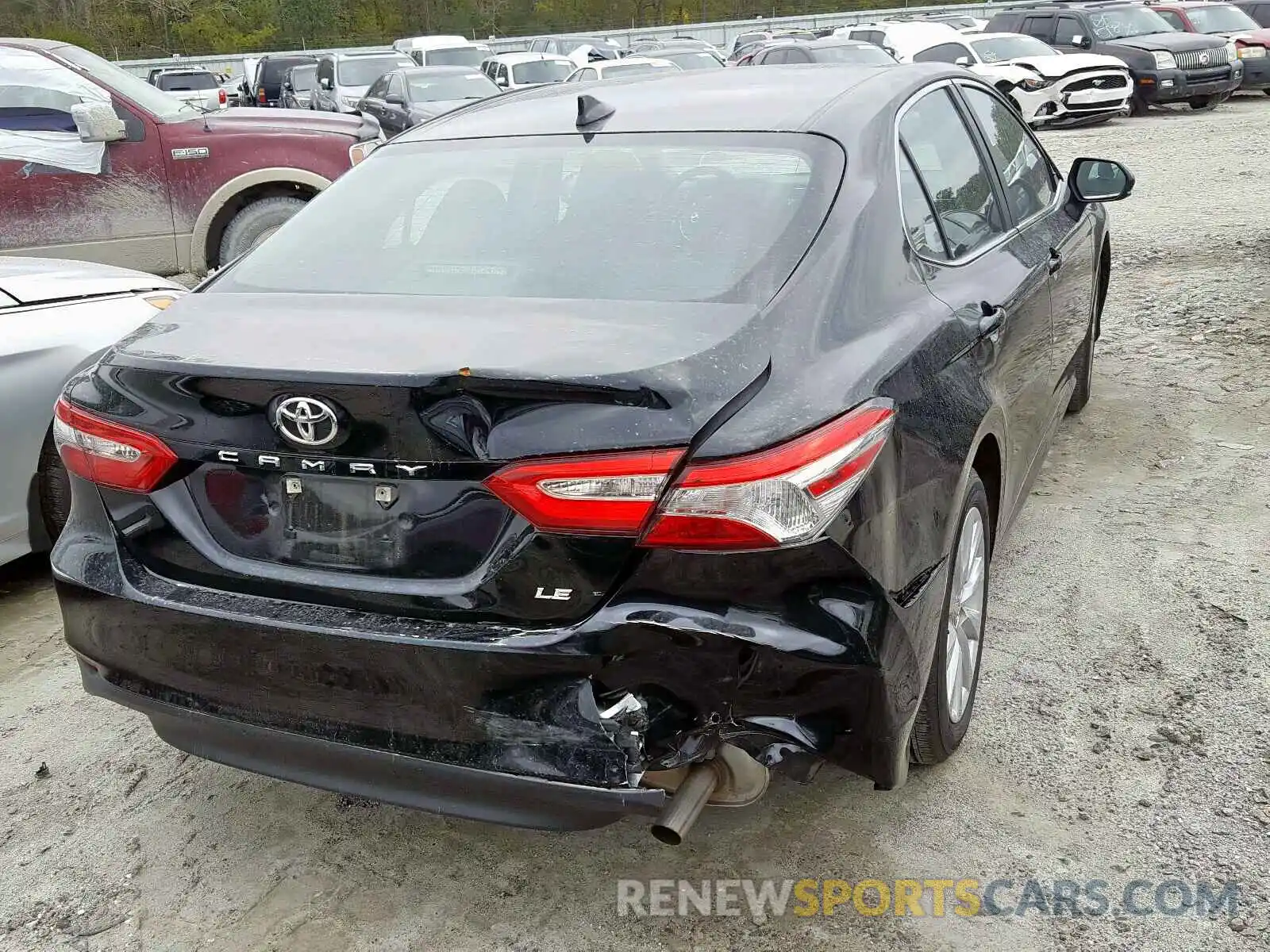 4 Photograph of a damaged car 4T1B11HK7KU237061 TOYOTA CAMRY 2019