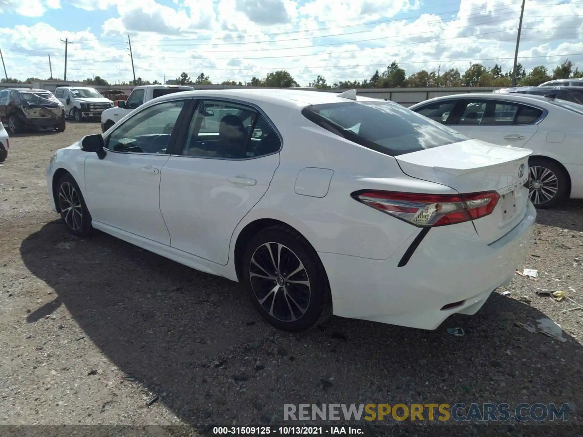 3 Photograph of a damaged car 4T1B11HK7KU239053 TOYOTA CAMRY 2019