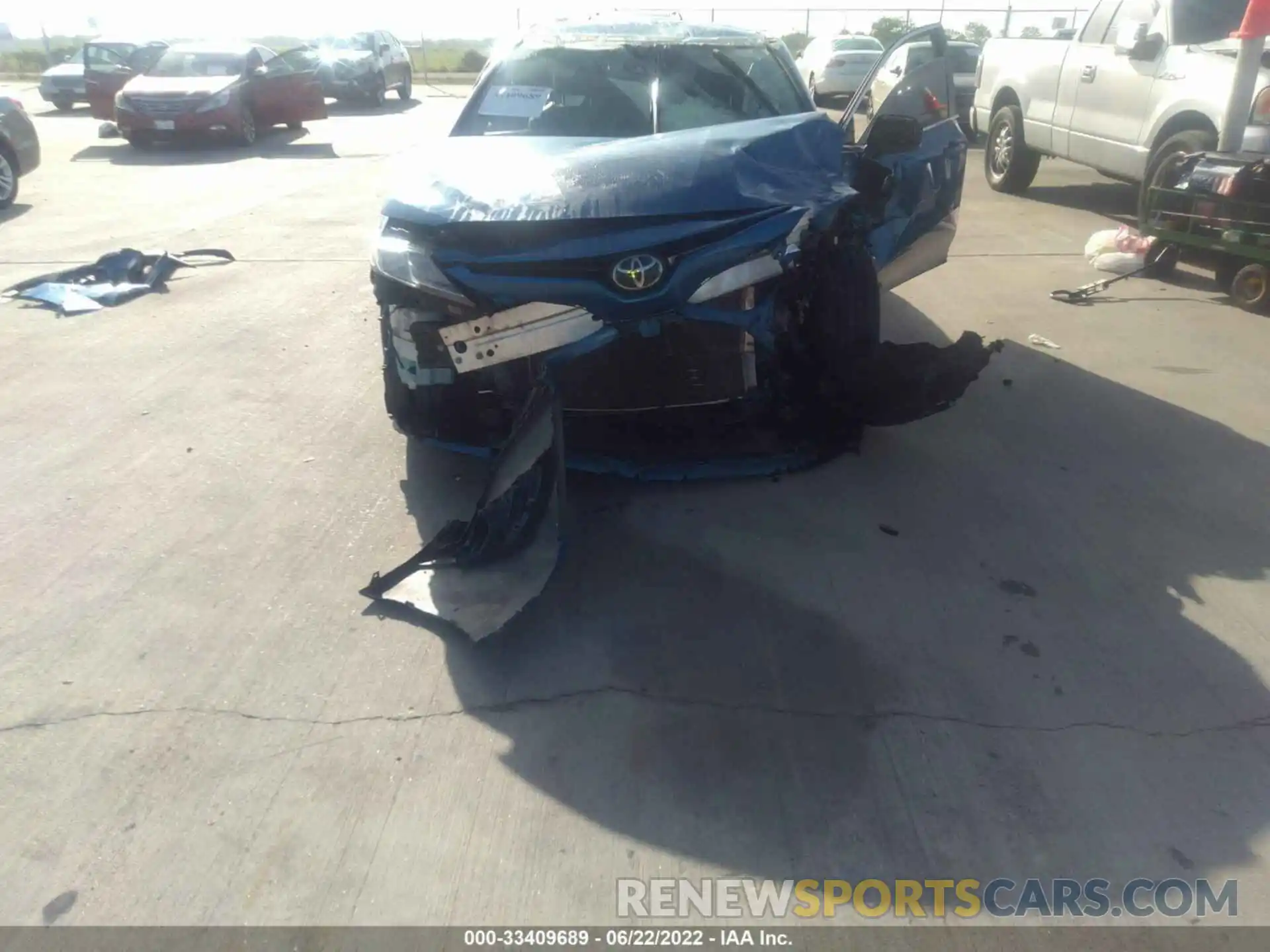 6 Photograph of a damaged car 4T1B11HK7KU240560 TOYOTA CAMRY 2019