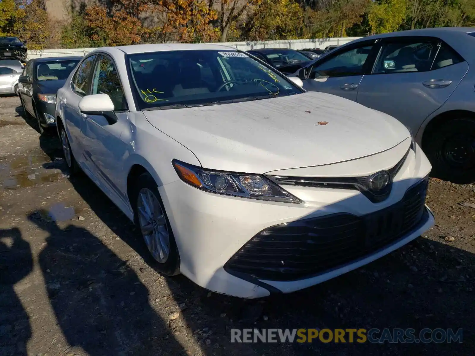 1 Photograph of a damaged car 4T1B11HK7KU240803 TOYOTA CAMRY 2019