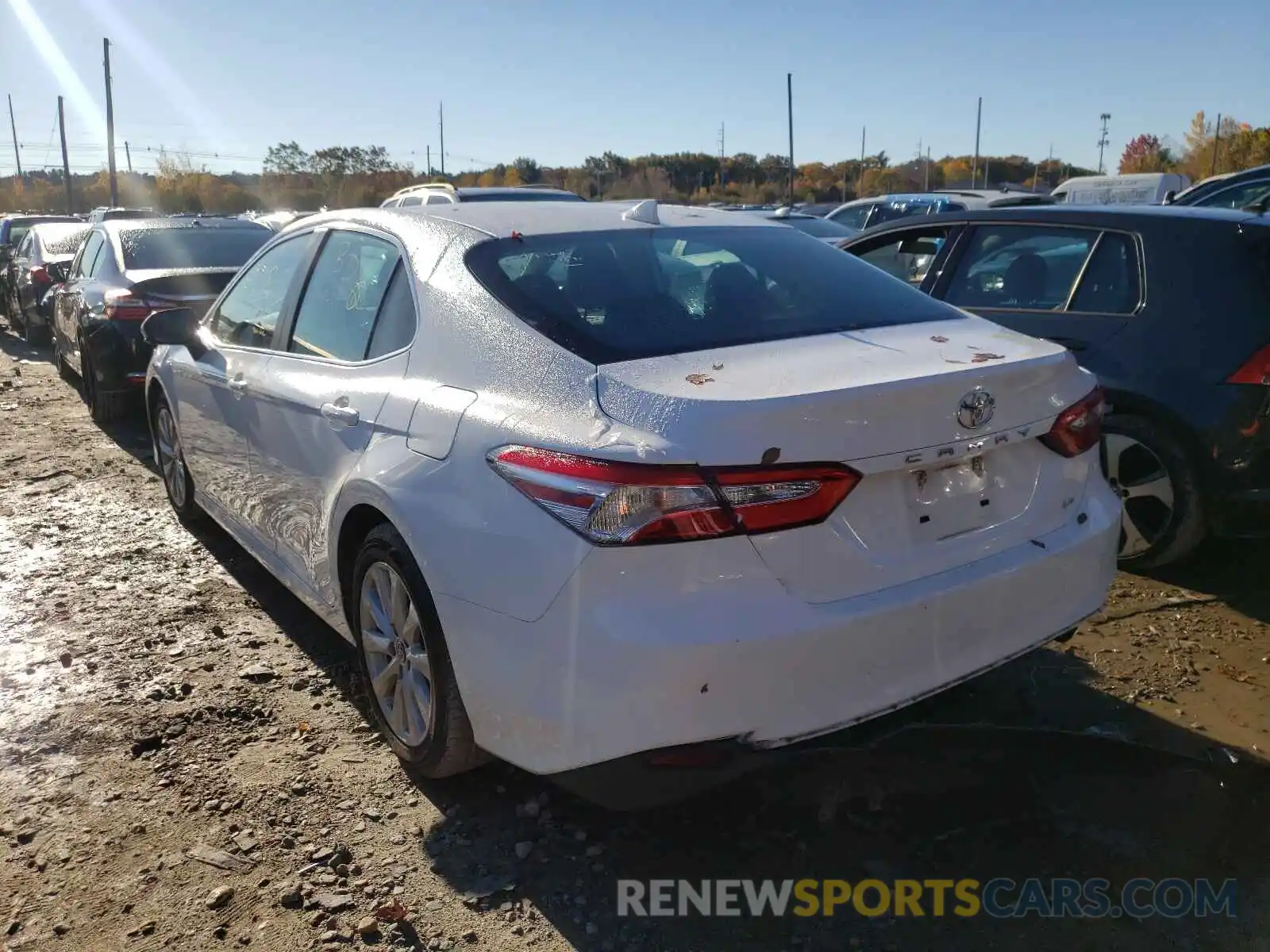 3 Photograph of a damaged car 4T1B11HK7KU240803 TOYOTA CAMRY 2019