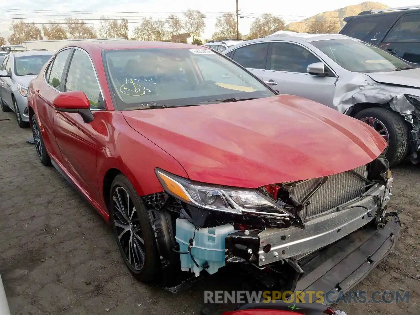 1 Photograph of a damaged car 4T1B11HK7KU240915 TOYOTA CAMRY 2019