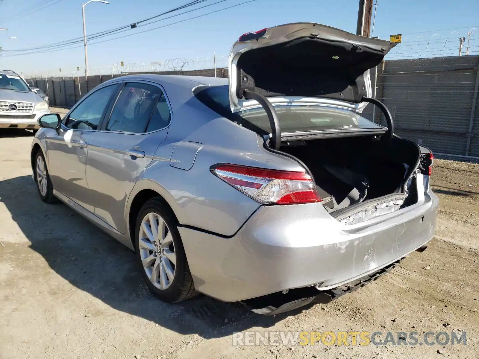 3 Photograph of a damaged car 4T1B11HK7KU242096 TOYOTA CAMRY 2019