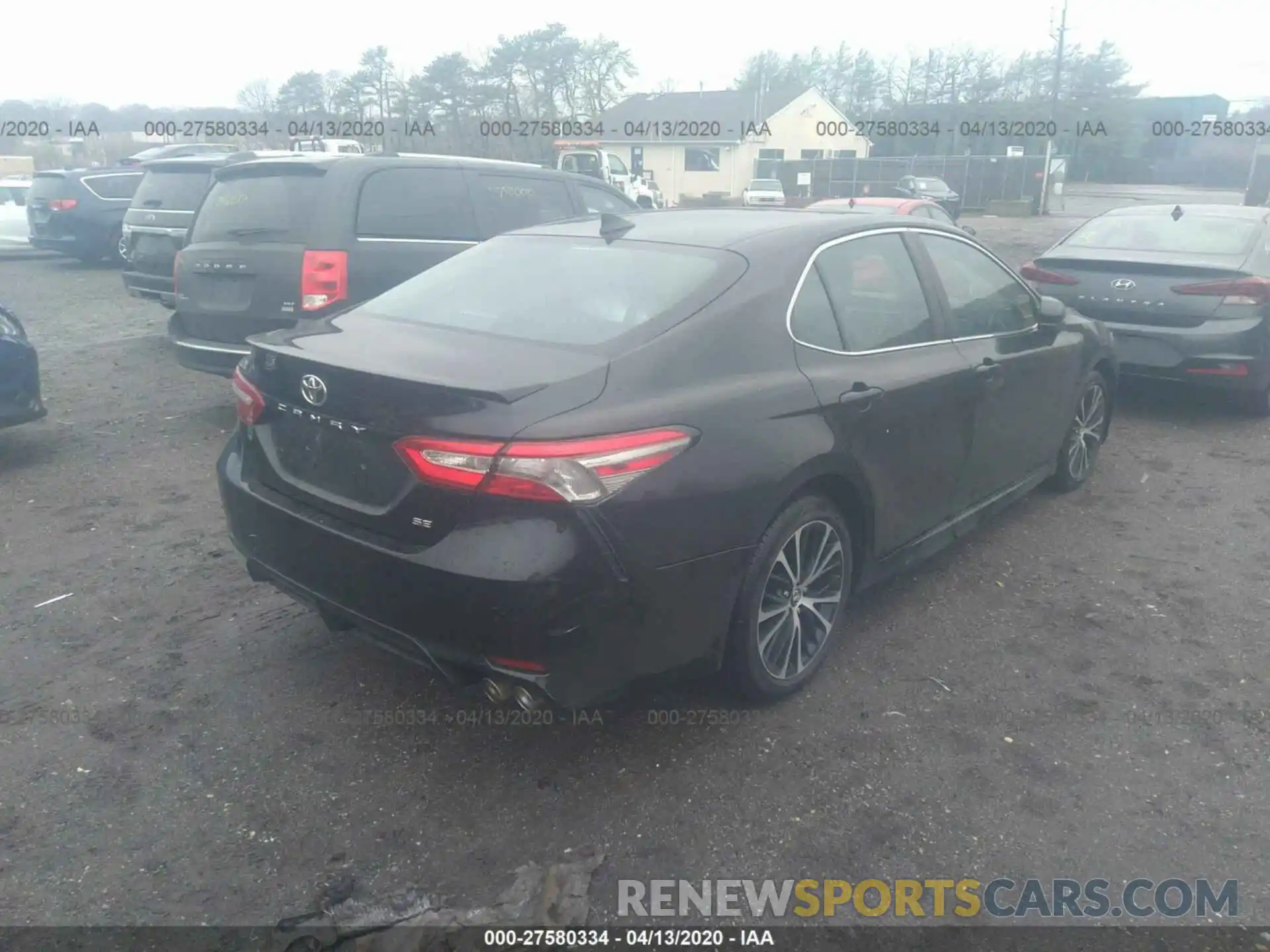 4 Photograph of a damaged car 4T1B11HK7KU242342 TOYOTA CAMRY 2019