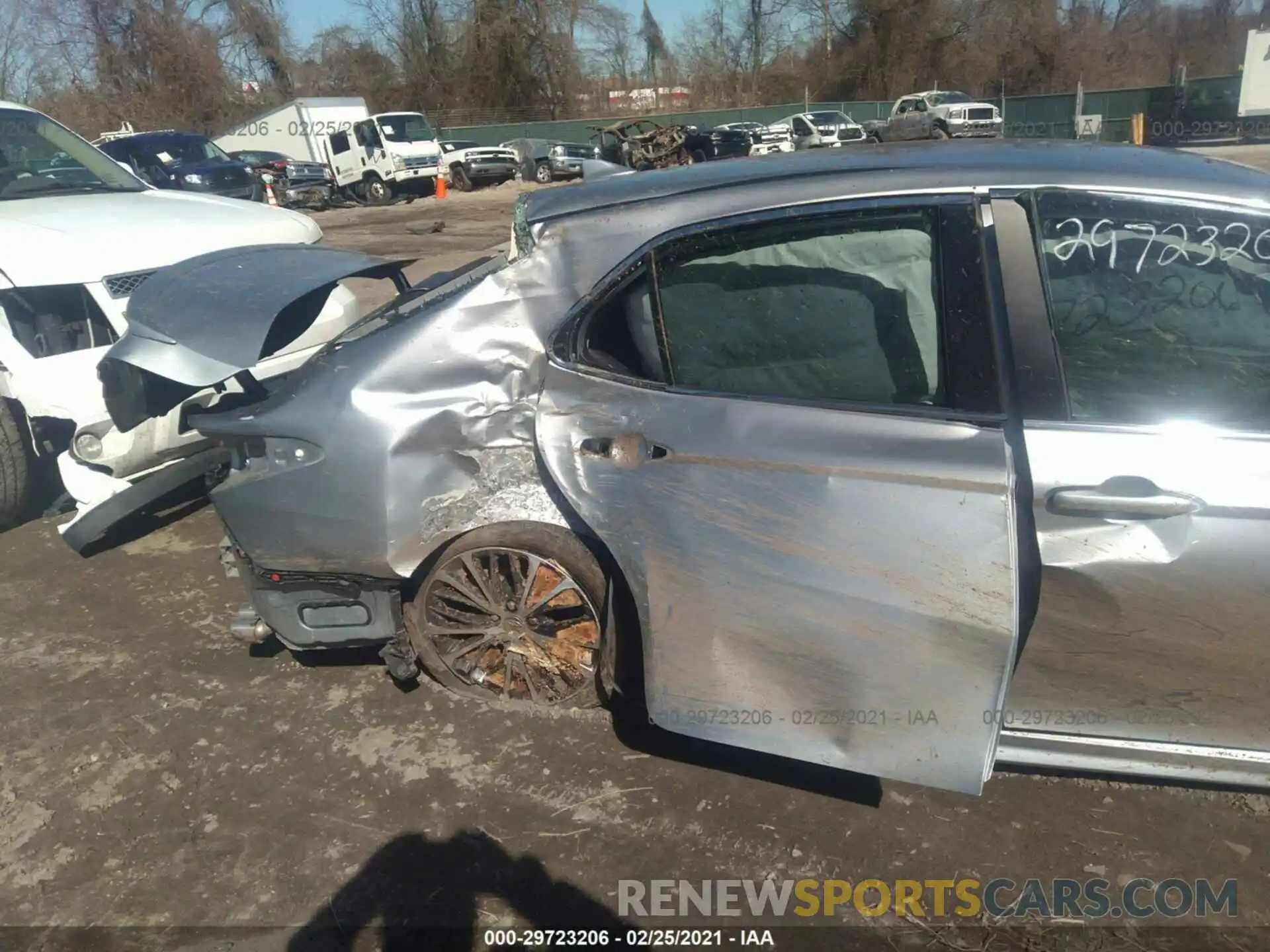 6 Photograph of a damaged car 4T1B11HK7KU242373 TOYOTA CAMRY 2019