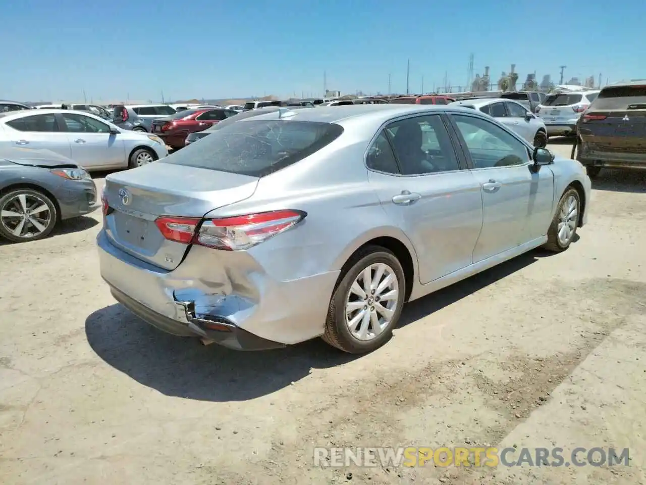 4 Фотография поврежденного автомобиля 4T1B11HK7KU242664 TOYOTA CAMRY 2019