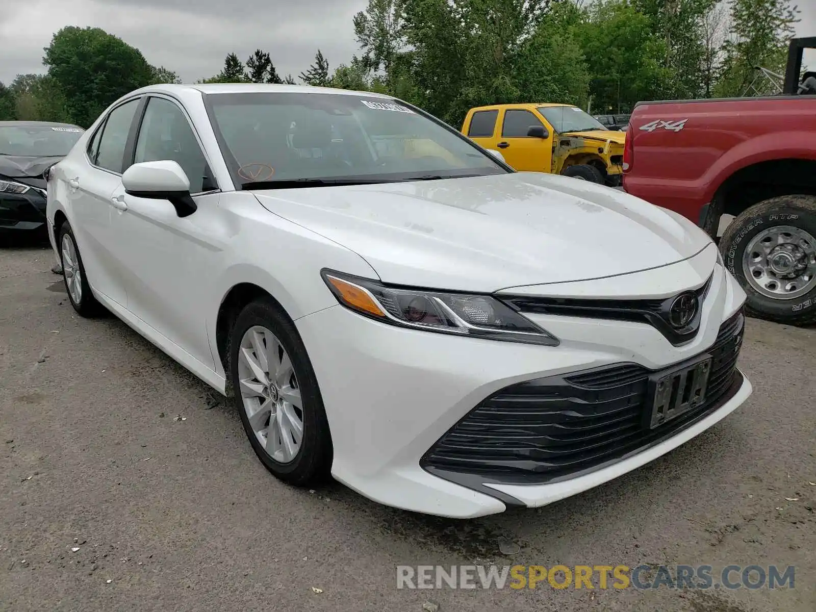 1 Photograph of a damaged car 4T1B11HK7KU243961 TOYOTA CAMRY 2019