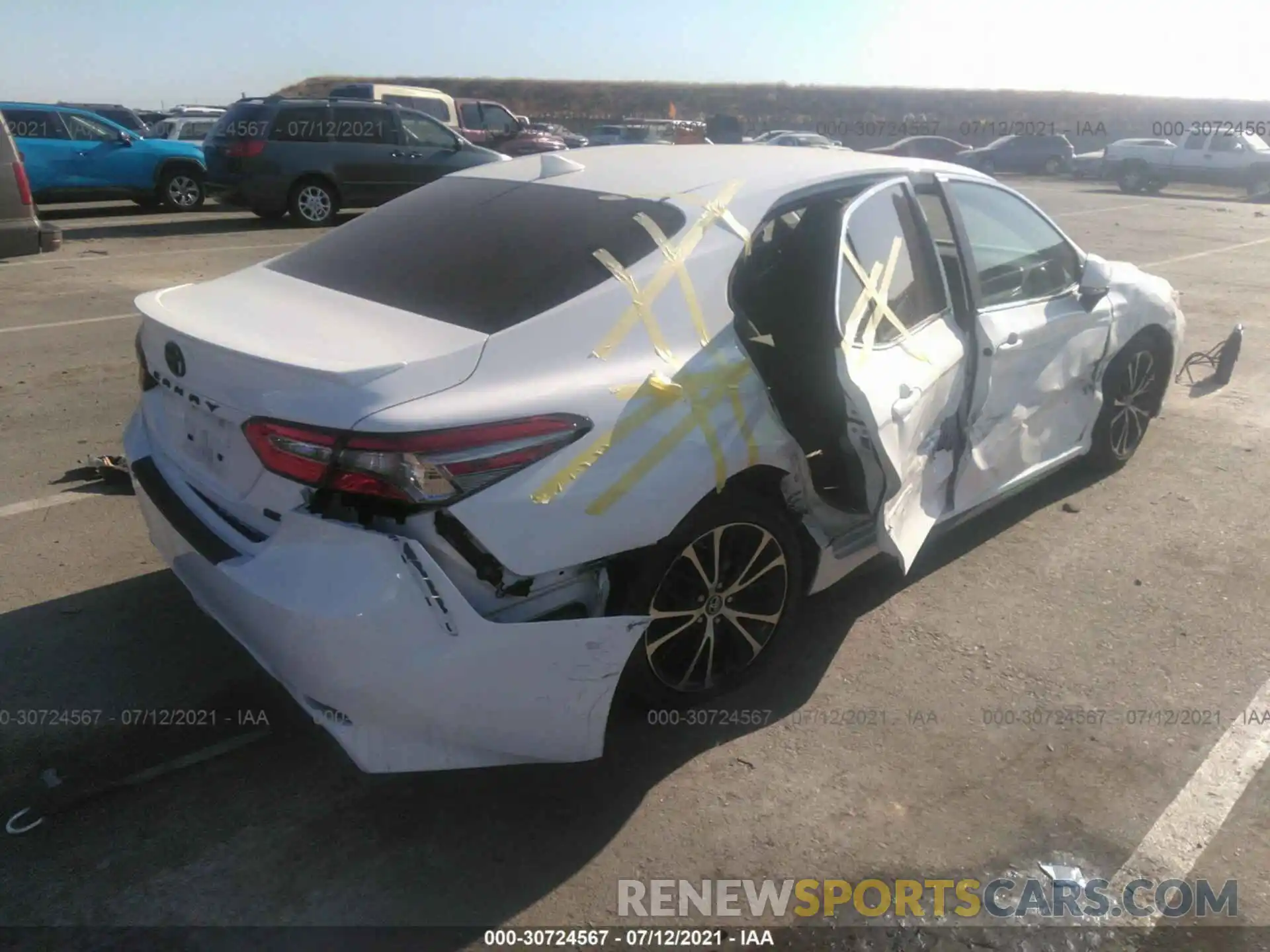 4 Photograph of a damaged car 4T1B11HK7KU248951 TOYOTA CAMRY 2019