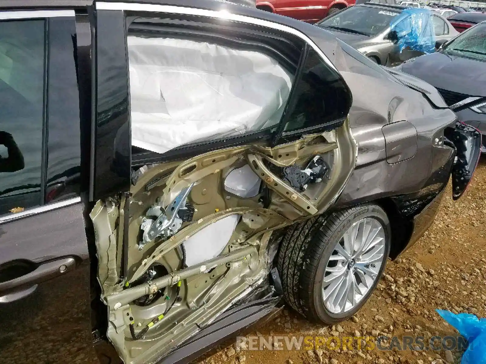 9 Photograph of a damaged car 4T1B11HK7KU250067 TOYOTA CAMRY 2019