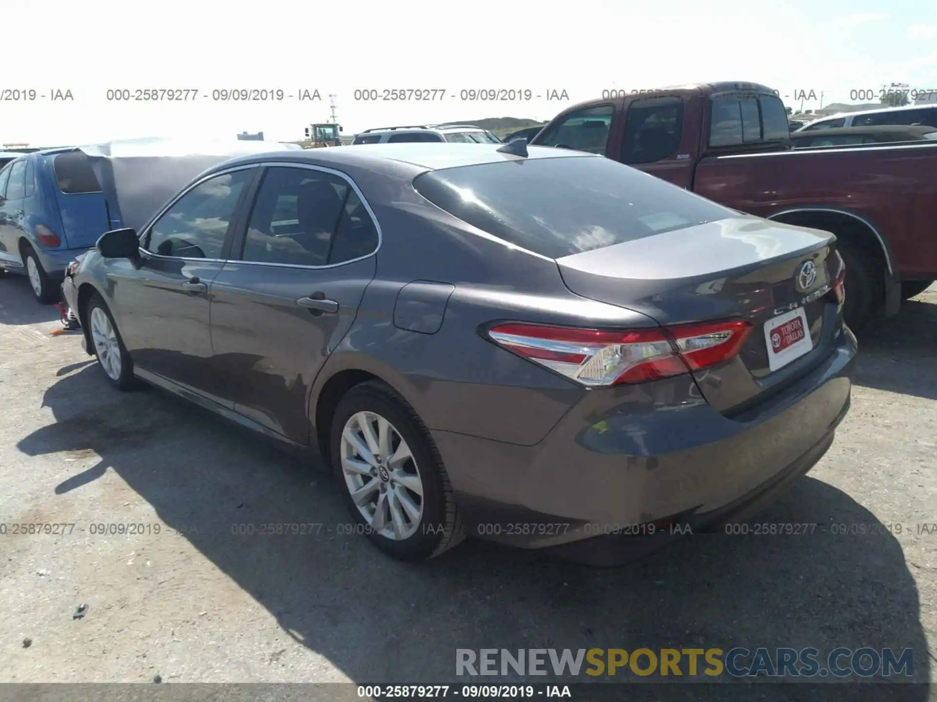 3 Photograph of a damaged car 4T1B11HK7KU252952 TOYOTA CAMRY 2019