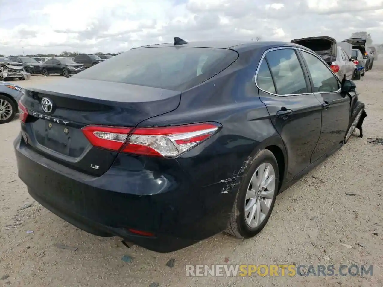 4 Фотография поврежденного автомобиля 4T1B11HK7KU254586 TOYOTA CAMRY 2019