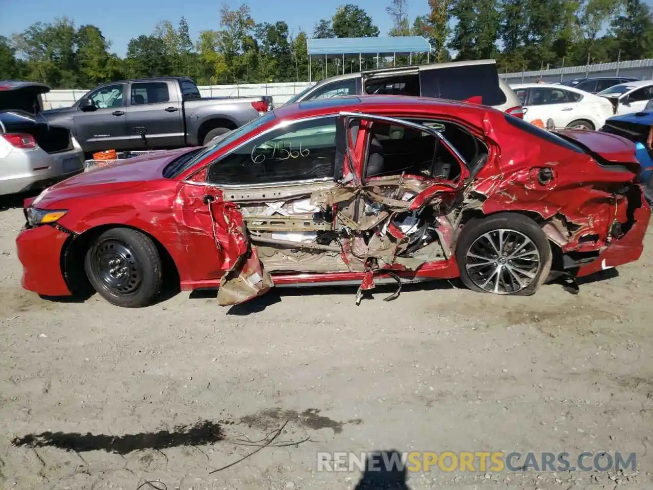 10 Photograph of a damaged car 4T1B11HK7KU255057 TOYOTA CAMRY 2019