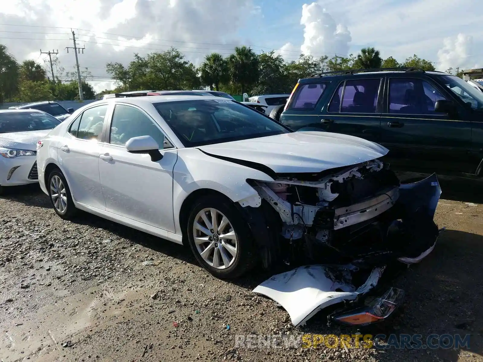 1 Photograph of a damaged car 4T1B11HK7KU256225 TOYOTA CAMRY 2019