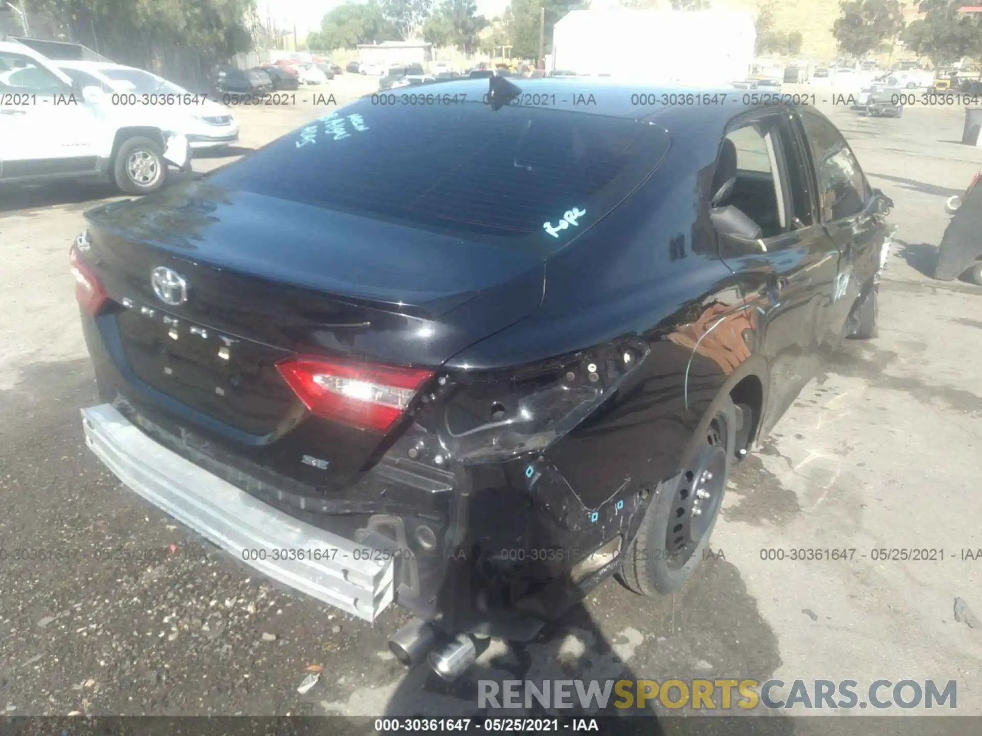 4 Photograph of a damaged car 4T1B11HK7KU256919 TOYOTA CAMRY 2019