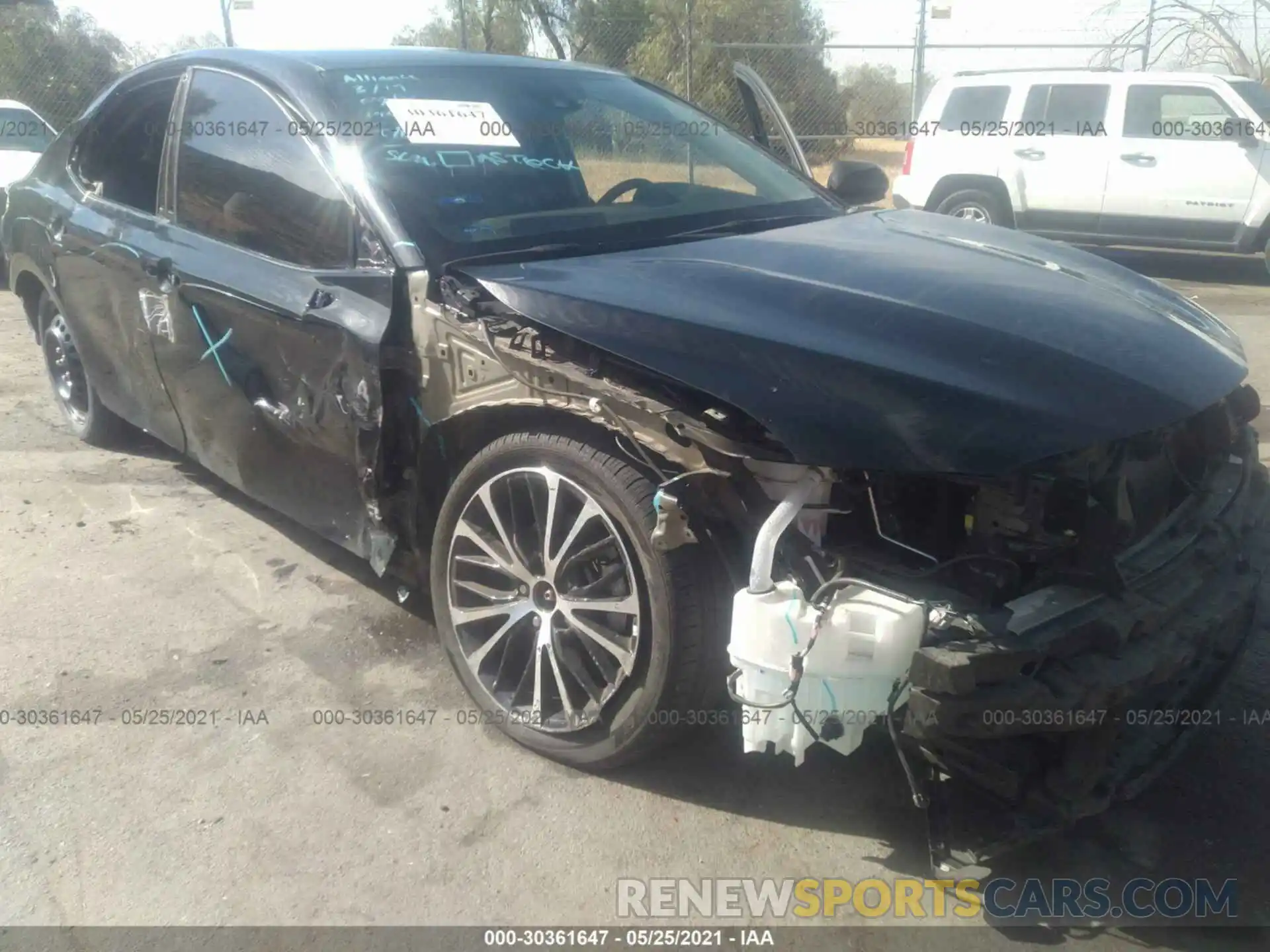 6 Photograph of a damaged car 4T1B11HK7KU256919 TOYOTA CAMRY 2019