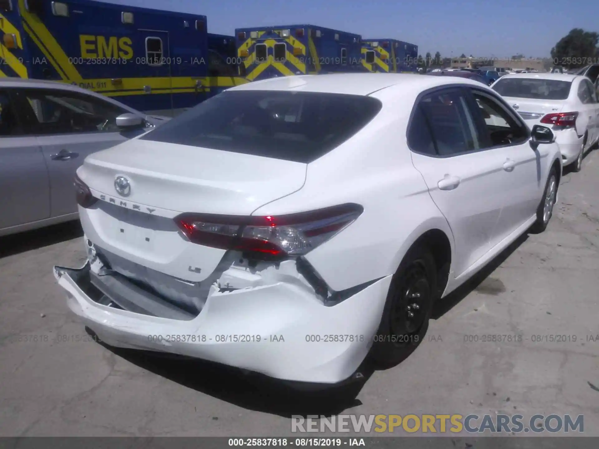 4 Photograph of a damaged car 4T1B11HK7KU258184 TOYOTA CAMRY 2019