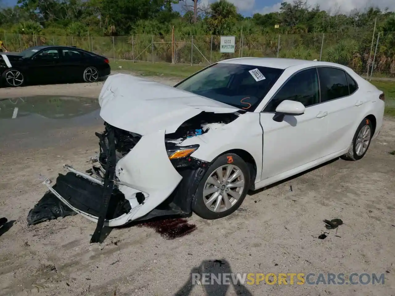 2 Photograph of a damaged car 4T1B11HK7KU260324 TOYOTA CAMRY 2019