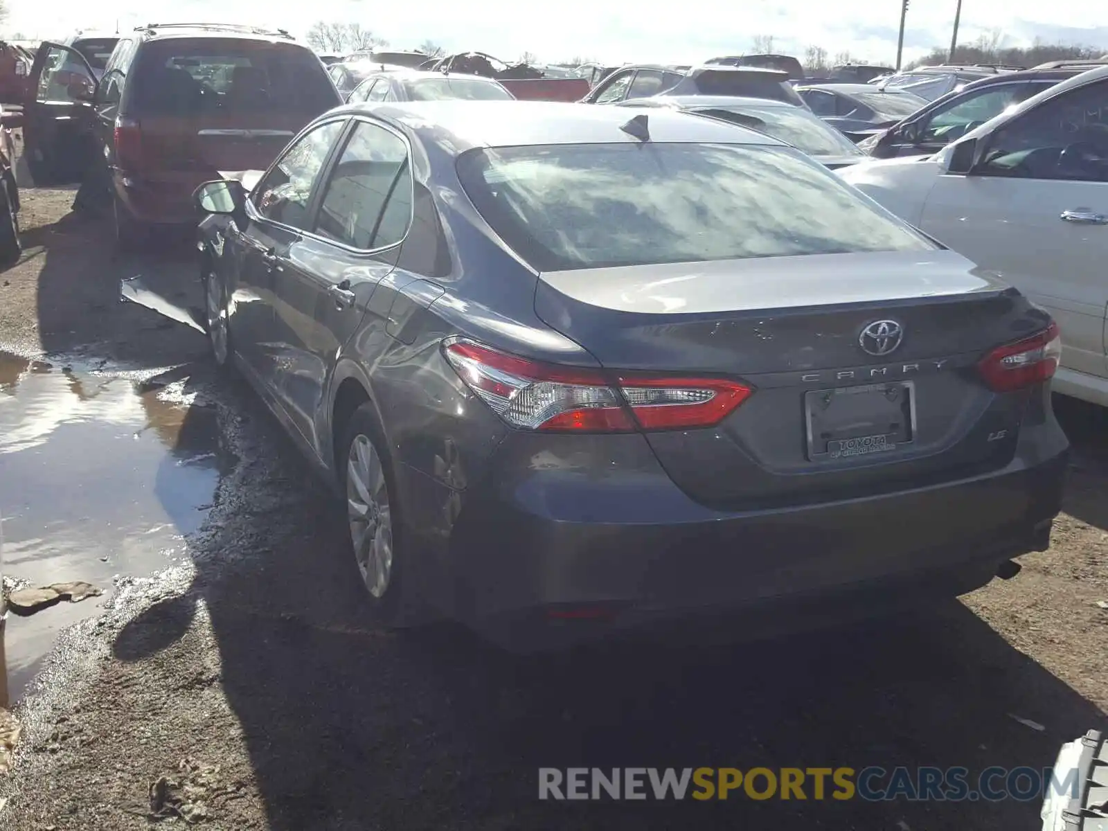 3 Photograph of a damaged car 4T1B11HK7KU260646 TOYOTA CAMRY 2019