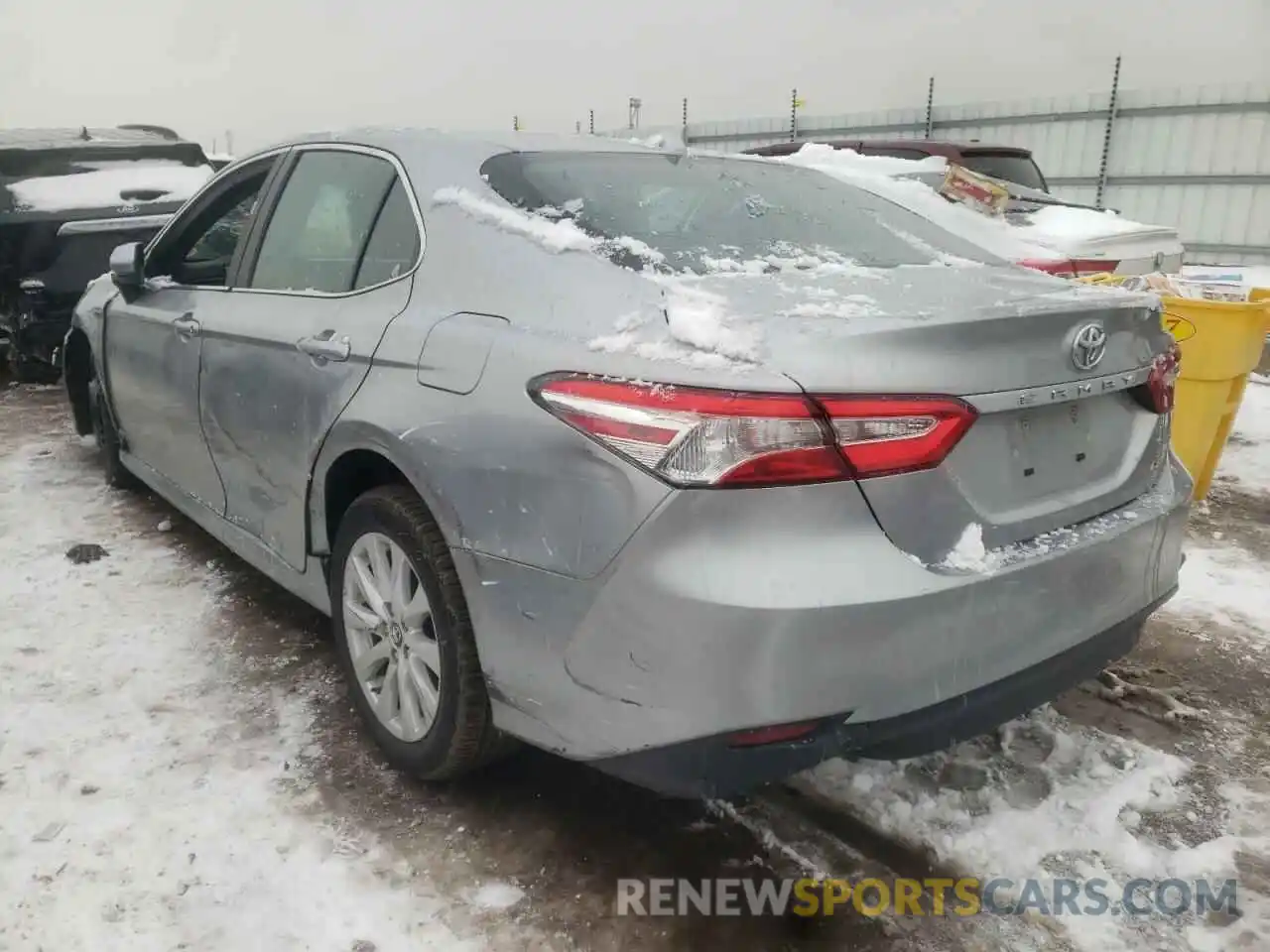 3 Фотография поврежденного автомобиля 4T1B11HK7KU261277 TOYOTA CAMRY 2019