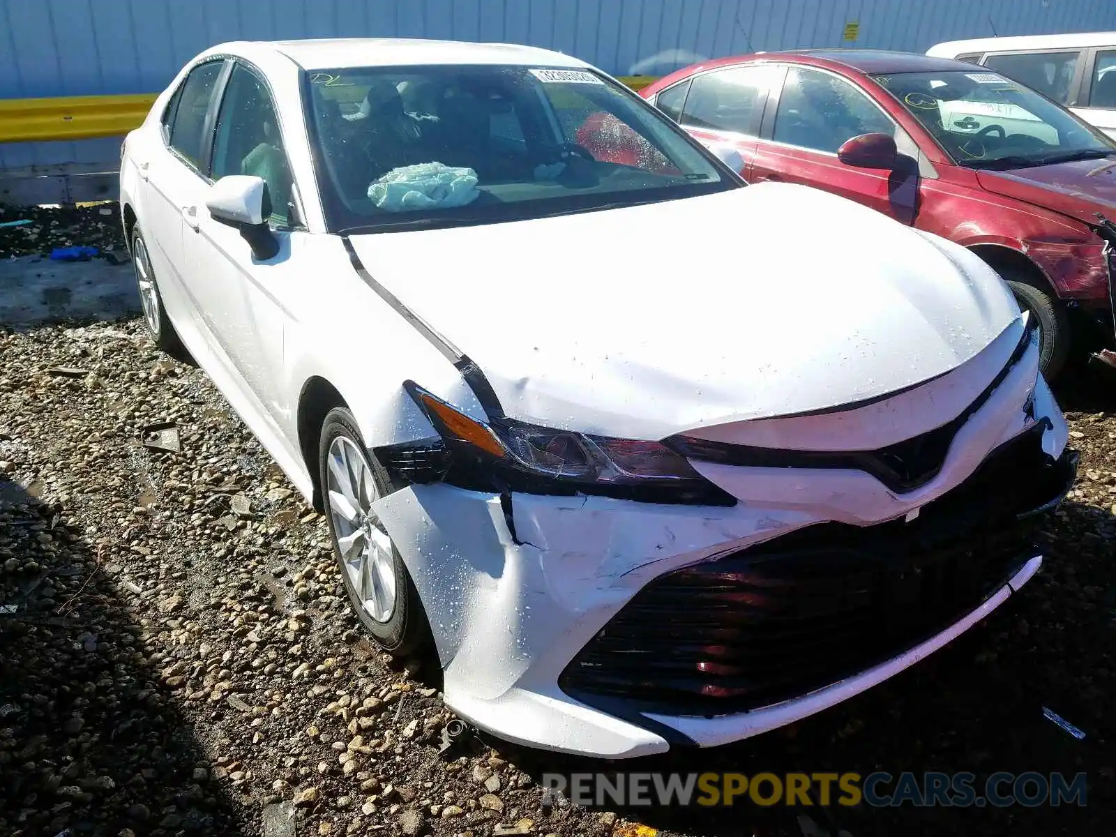 1 Photograph of a damaged car 4T1B11HK7KU264664 TOYOTA CAMRY 2019