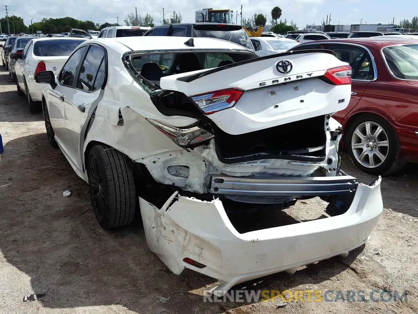 3 Photograph of a damaged car 4T1B11HK7KU264986 TOYOTA CAMRY 2019
