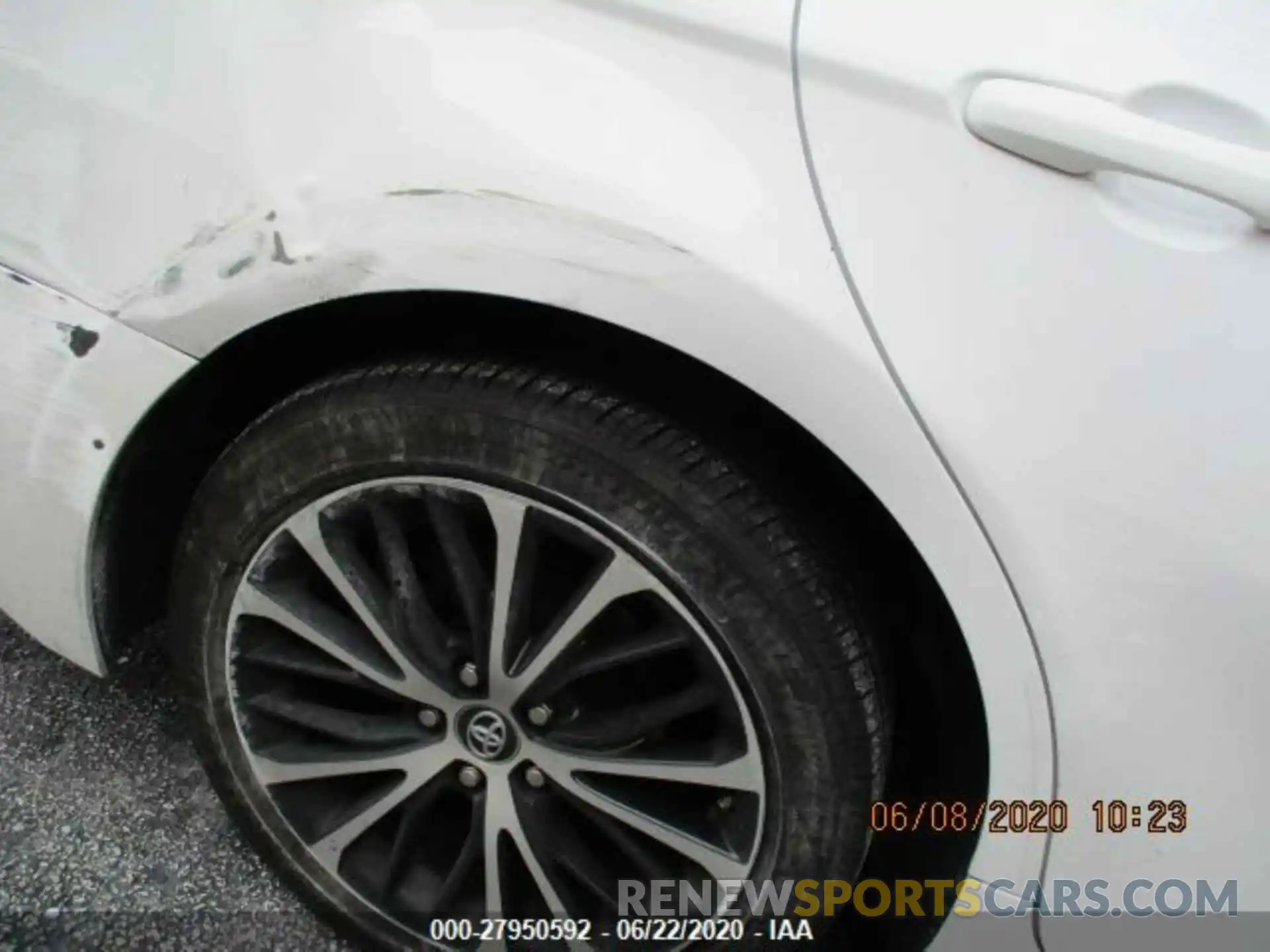 10 Photograph of a damaged car 4T1B11HK7KU266169 TOYOTA CAMRY 2019