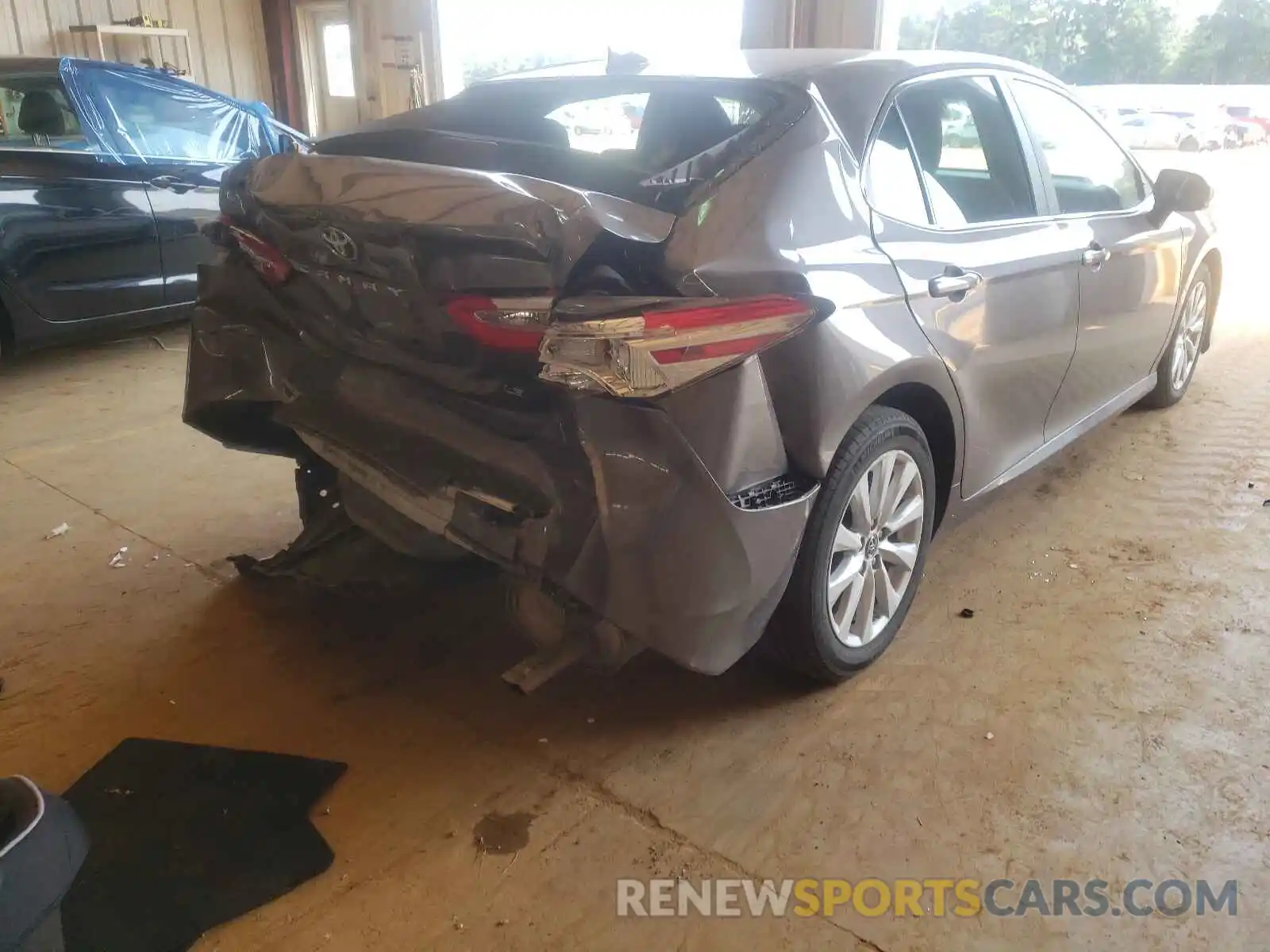 4 Photograph of a damaged car 4T1B11HK7KU267354 TOYOTA CAMRY 2019