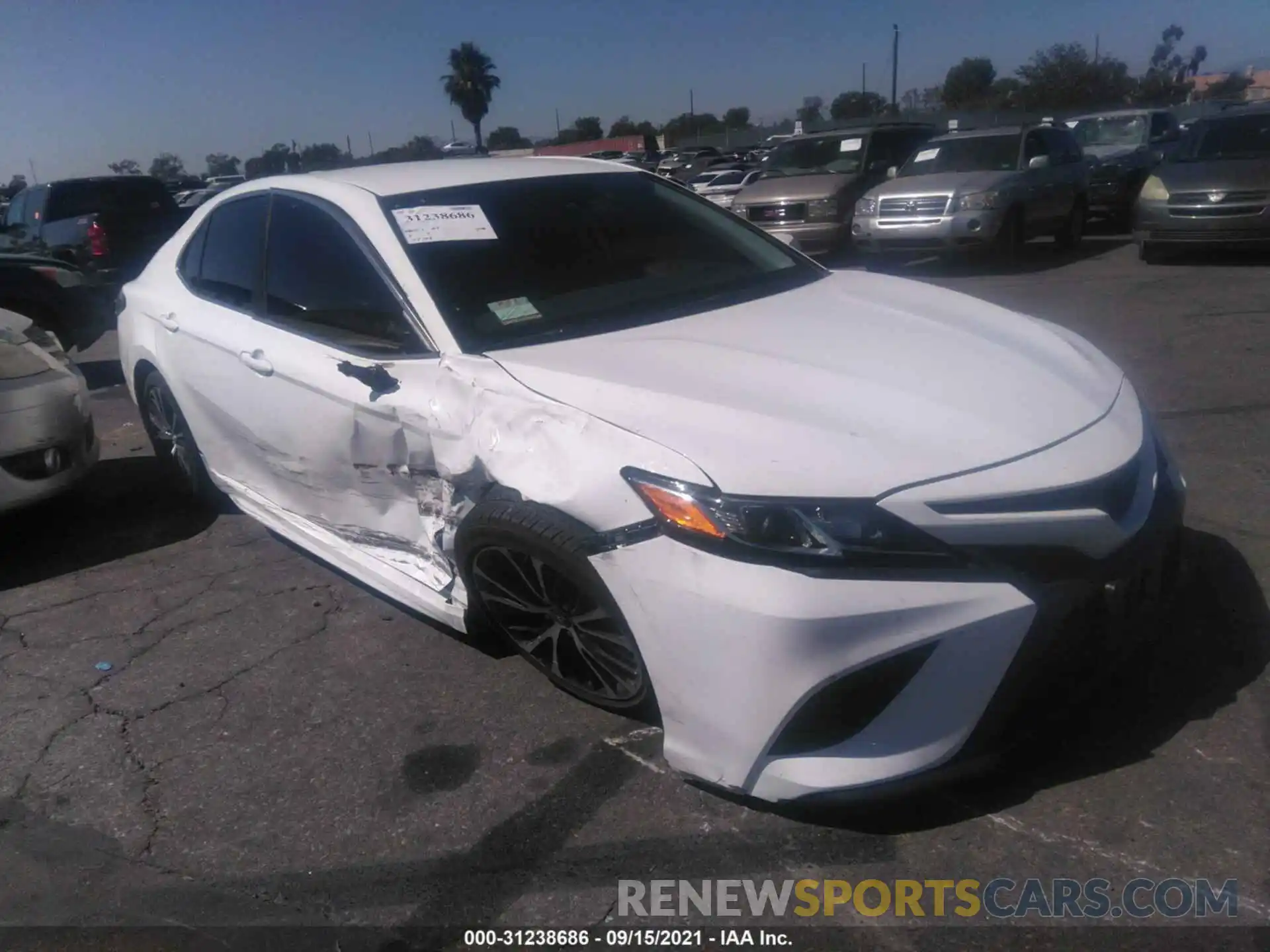 1 Photograph of a damaged car 4T1B11HK7KU268875 TOYOTA CAMRY 2019