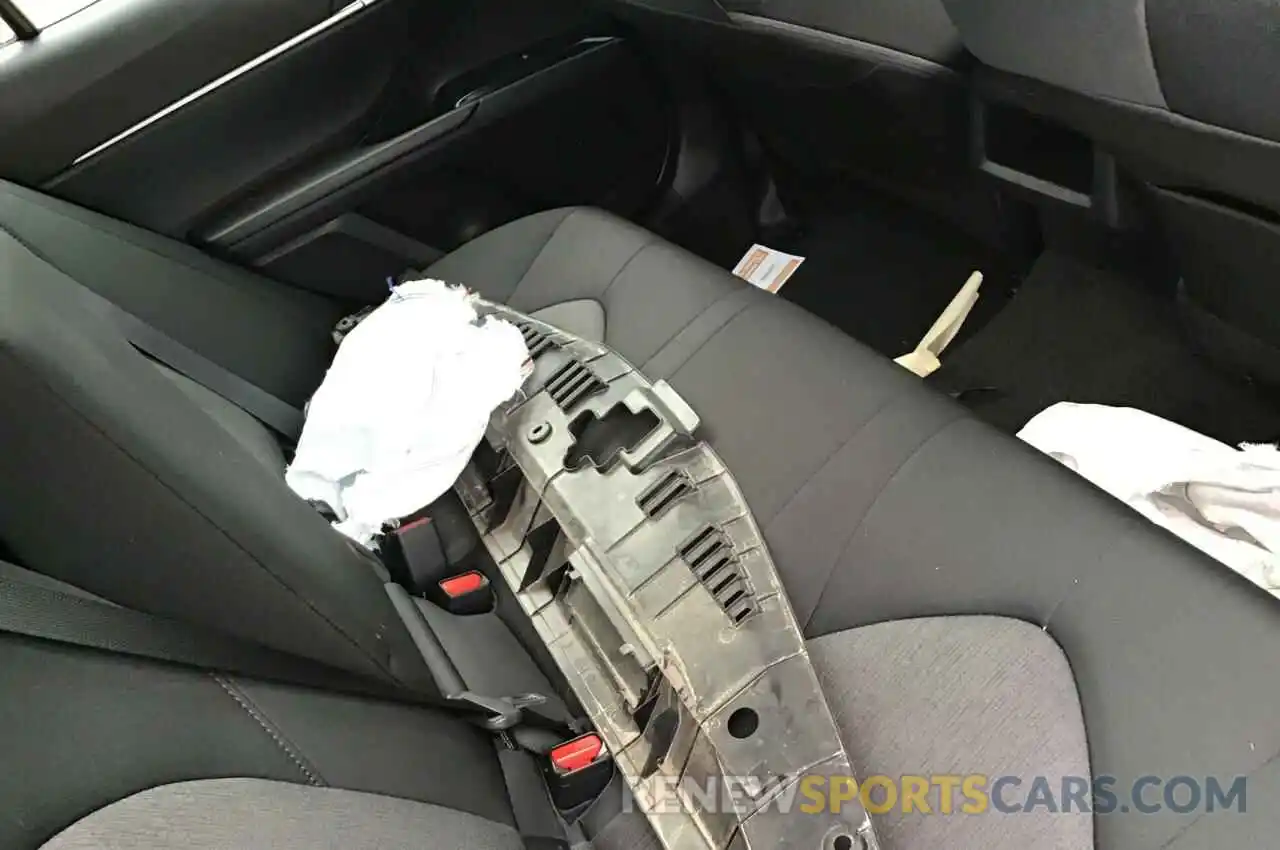 6 Photograph of a damaged car 4T1B11HK7KU269184 TOYOTA CAMRY 2019