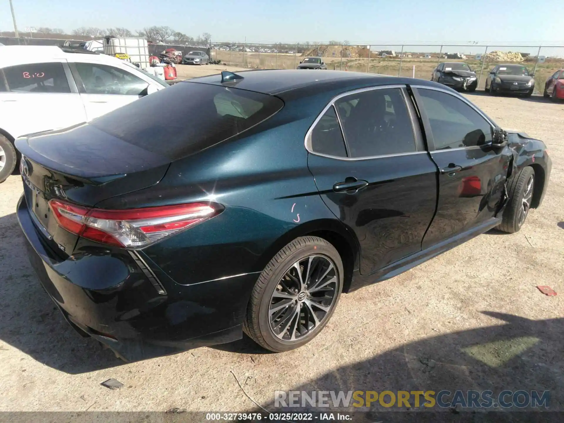 4 Photograph of a damaged car 4T1B11HK7KU269914 TOYOTA CAMRY 2019