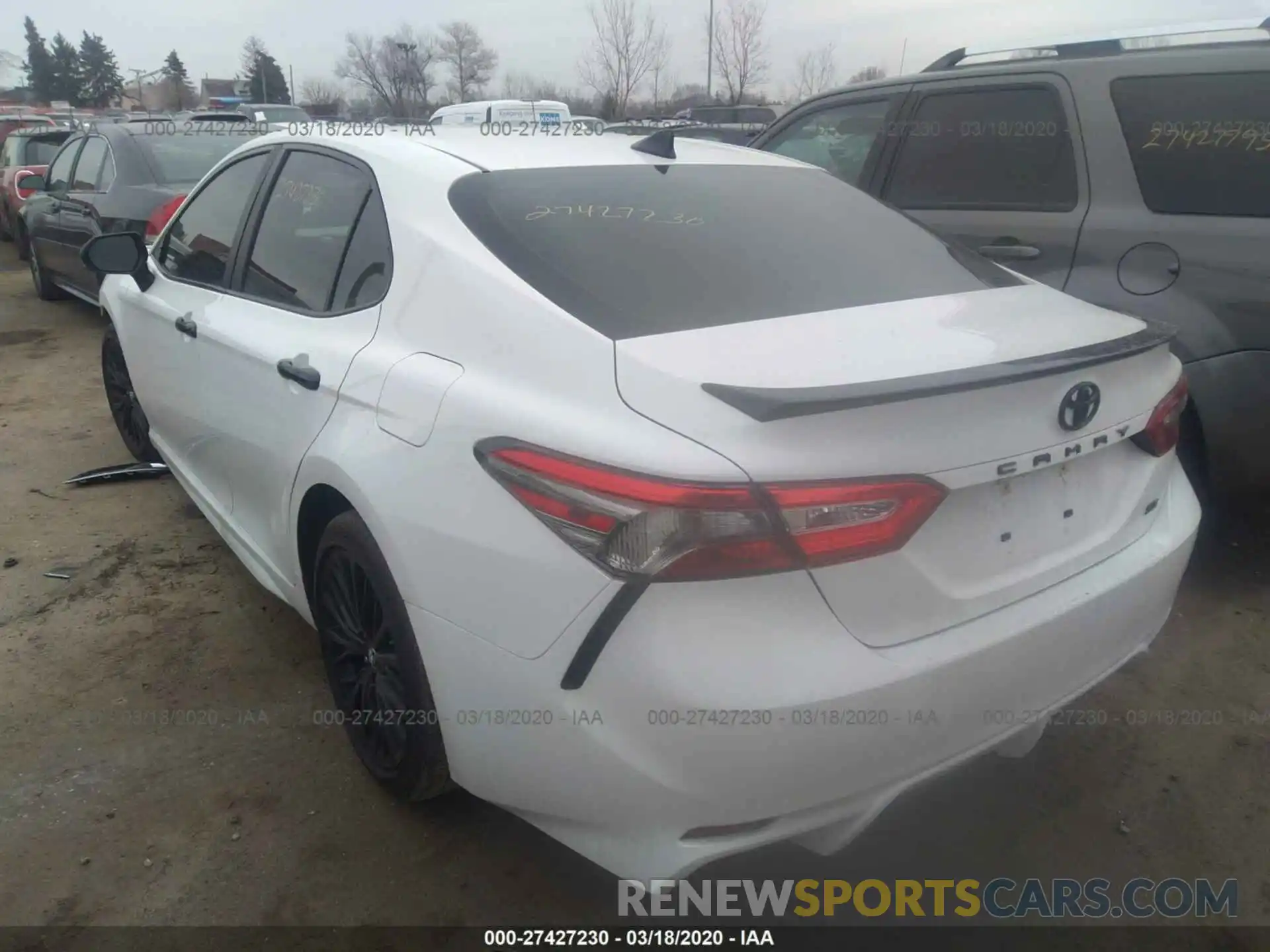 3 Фотография поврежденного автомобиля 4T1B11HK7KU271257 TOYOTA CAMRY 2019