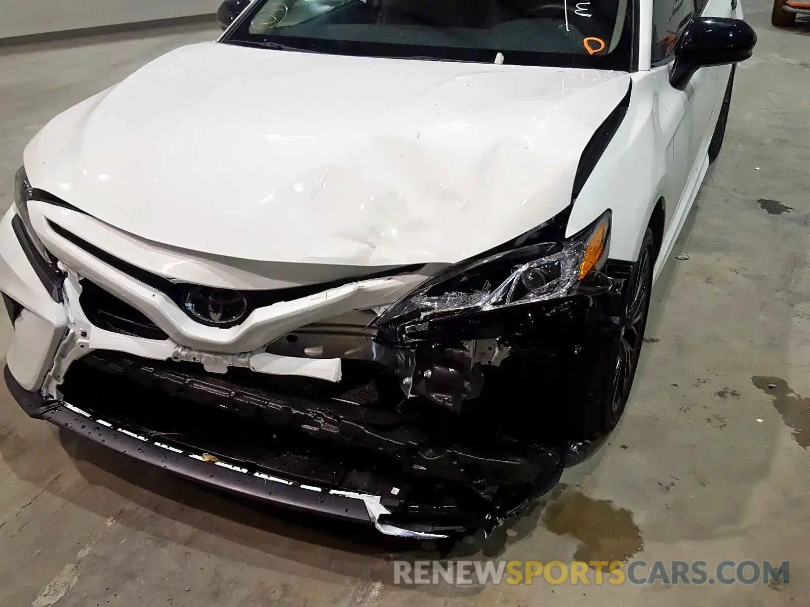 9 Photograph of a damaged car 4T1B11HK7KU273879 TOYOTA CAMRY 2019