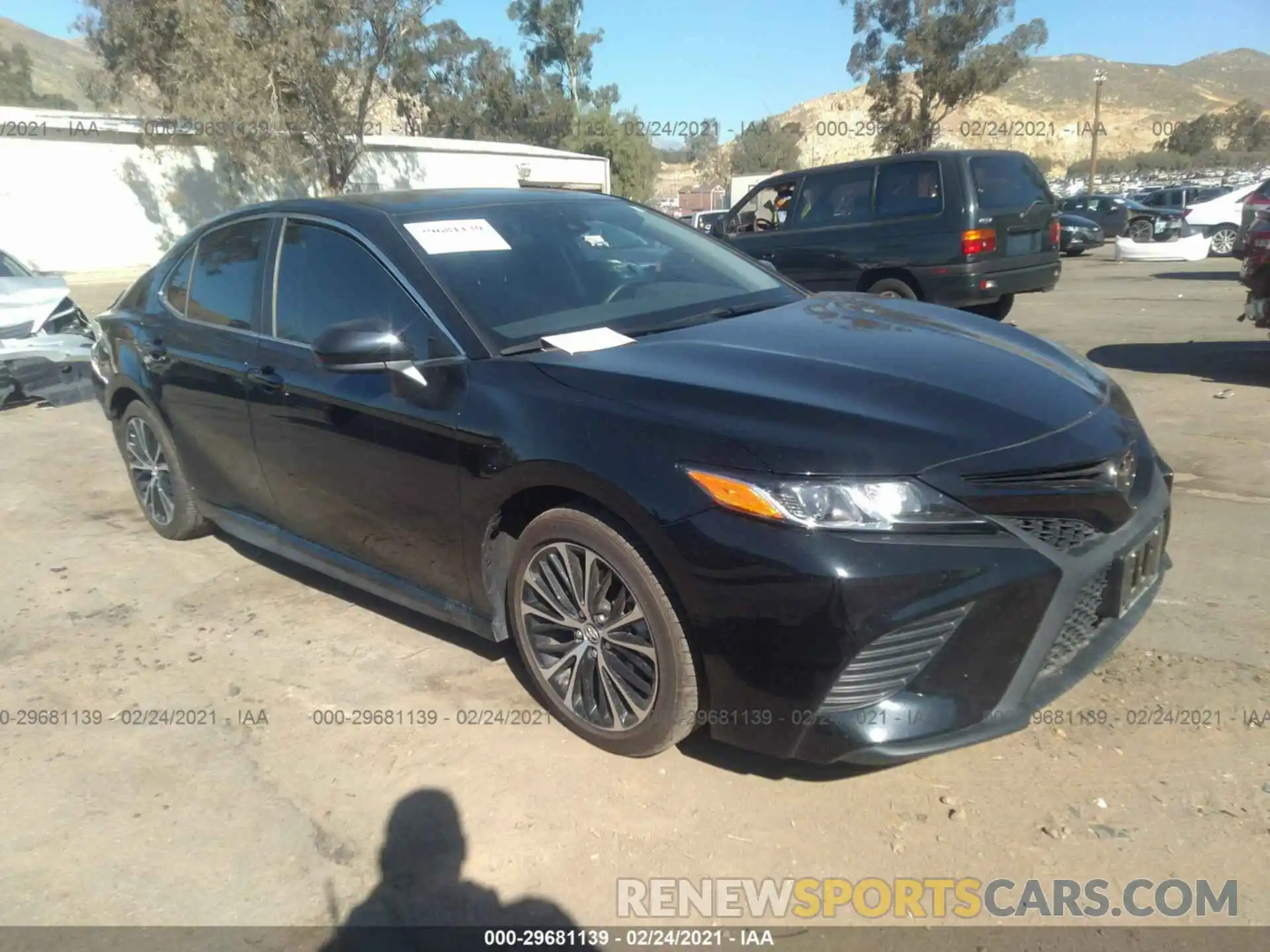 1 Photograph of a damaged car 4T1B11HK7KU274921 TOYOTA CAMRY 2019